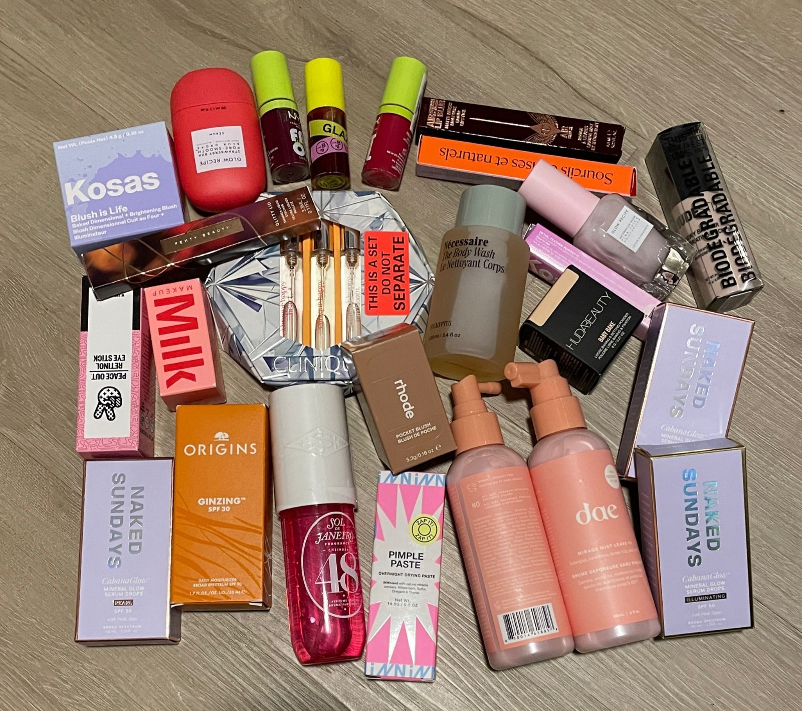 Beauty Mystery Box – 5 Items (4 Full Size + 1 Travel Size) Skincare & Makeup NEW