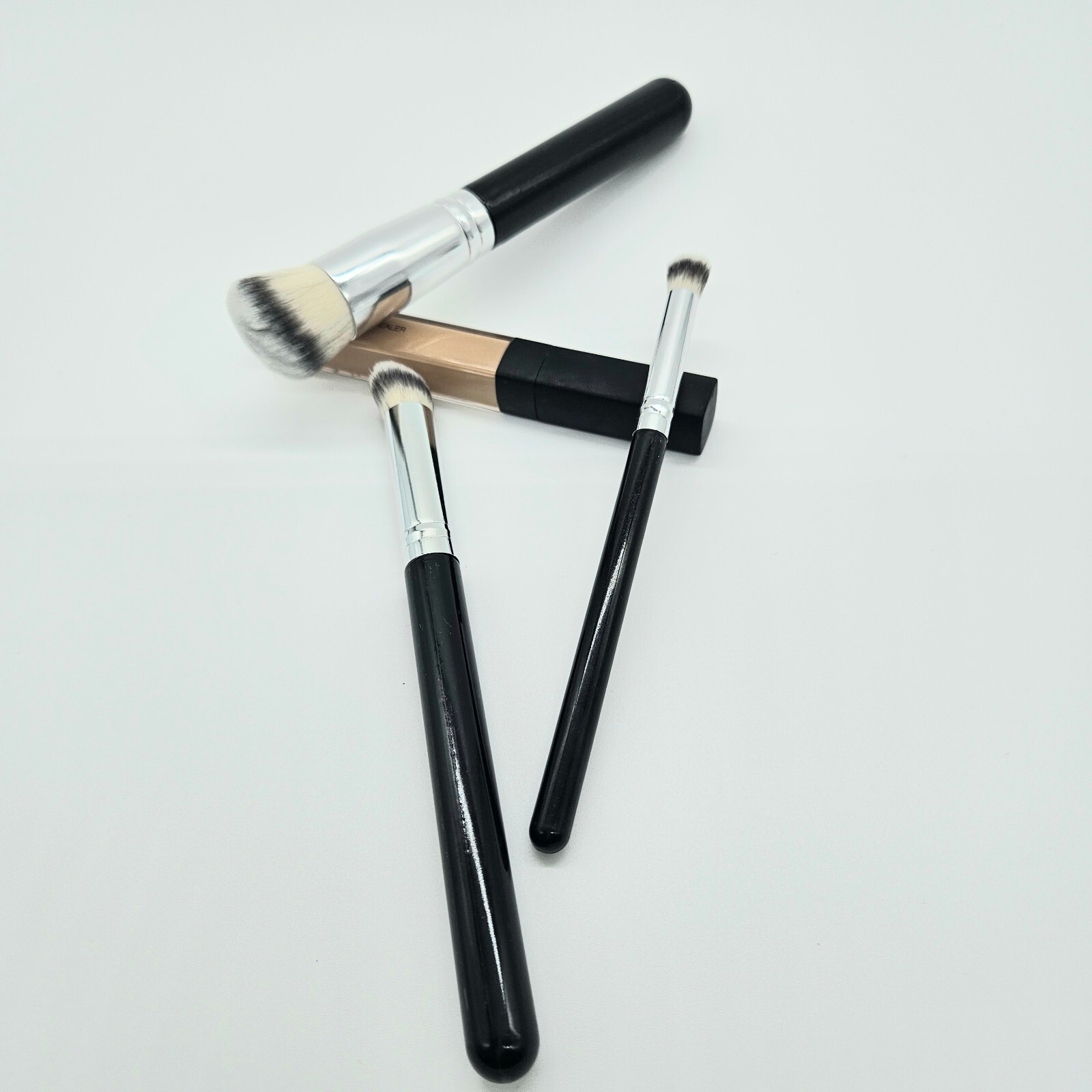 Beauty tools bundle with false eyelashes