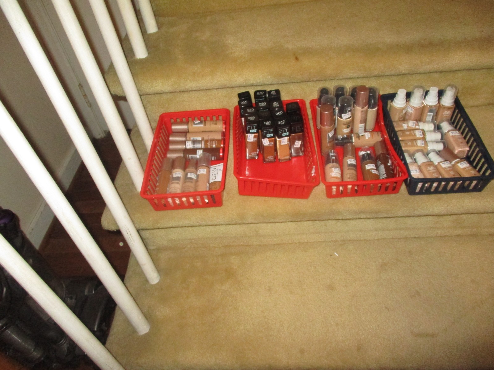 49 pc lot ! NEW L’oreal maybelline revlon foundation makeup