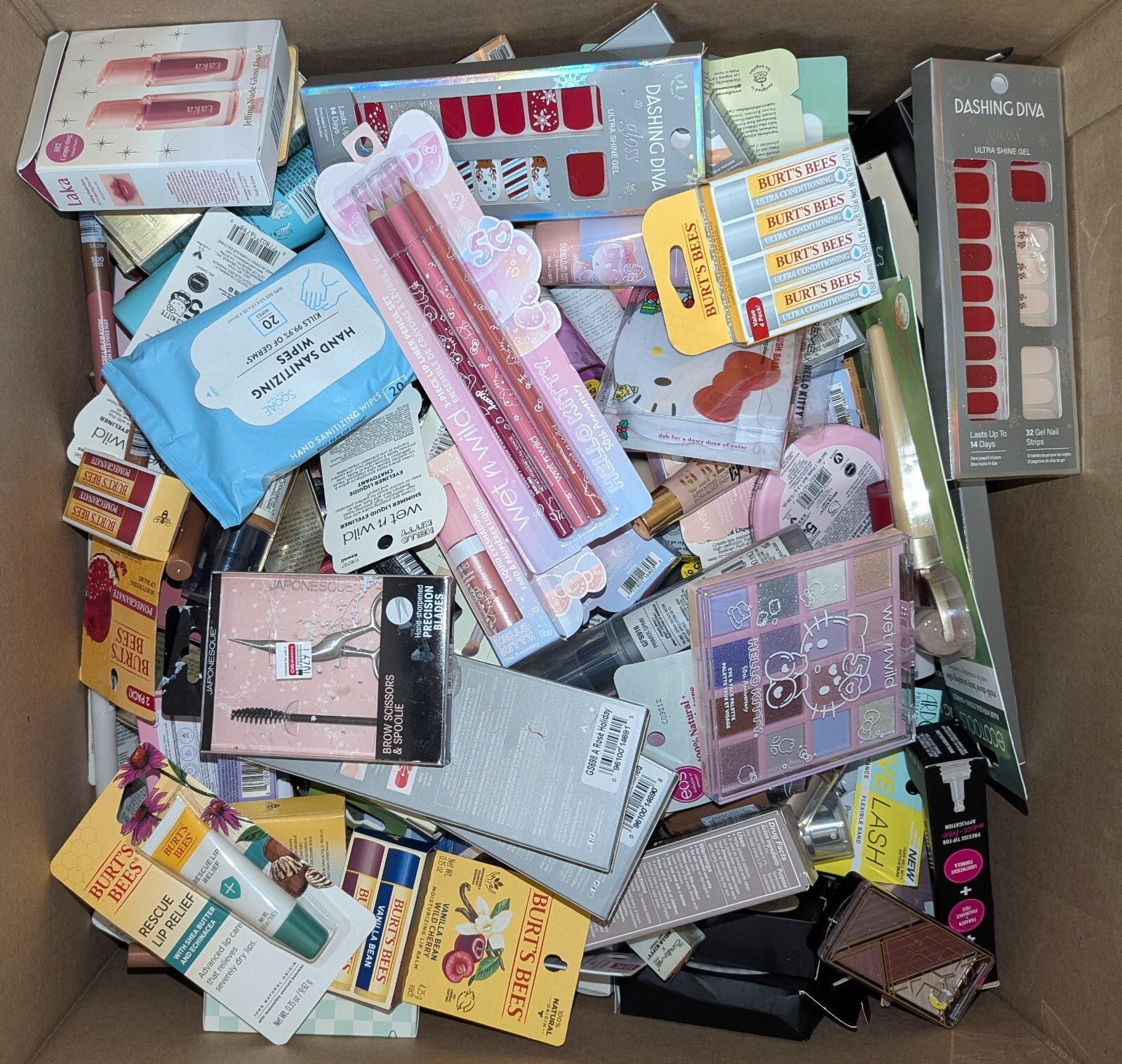 50 PCS WHOLESALE MAYBELLINE/LOREAL/OTHER MAJOR BRANDS GREAT FOR RESALE