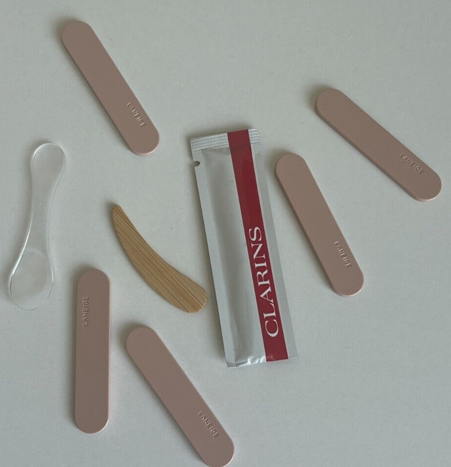 MISC LOT OF 8 SKINCARE APPLICATORS – CLARINS LANEIGE ETC