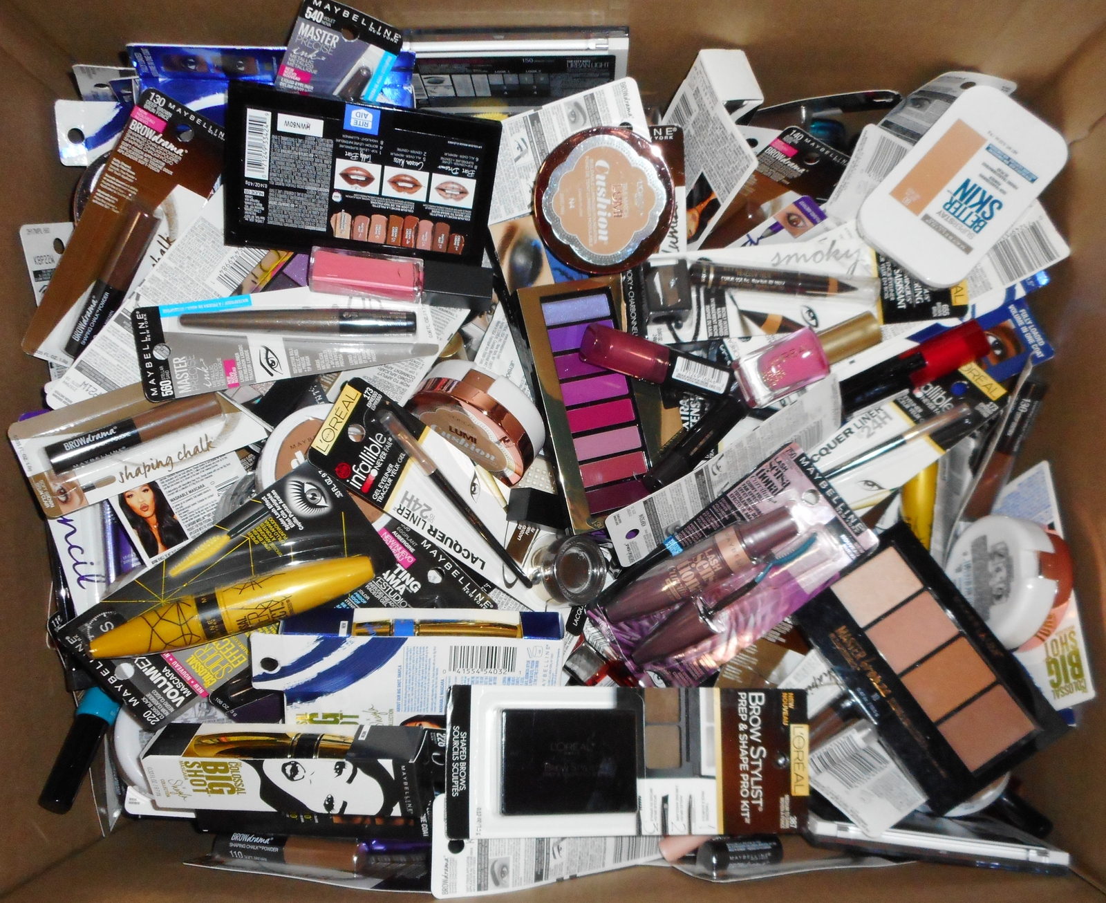 WHOLESALE LOT 50 PIECE ASSORTED LOREAL/MAYBELLINE +OTHER NAME BRANDS COSMETICS