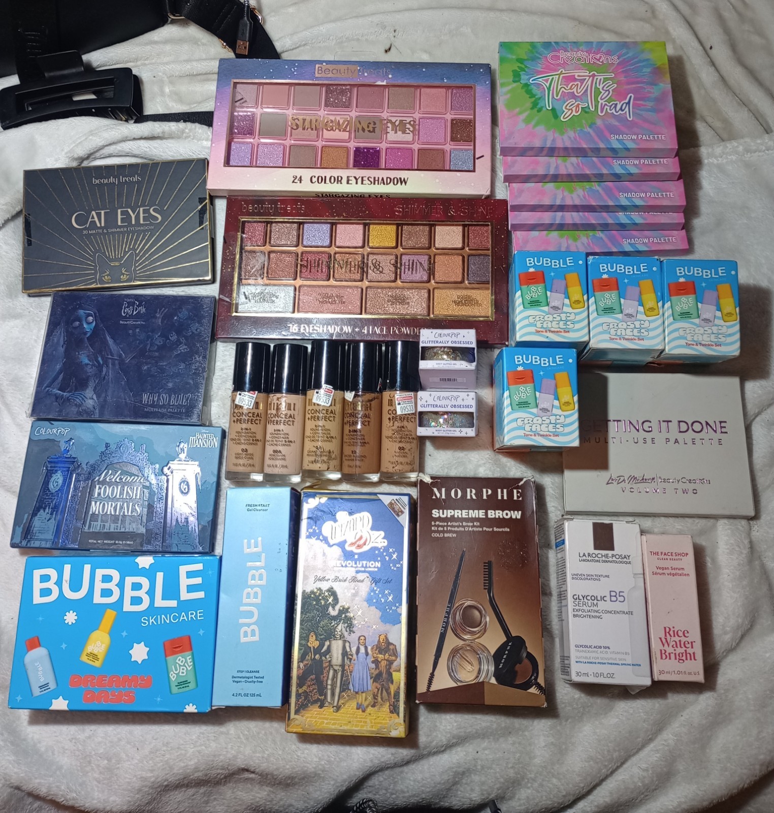 AFFORDABLE MAKEUP (READ DESCRIPTION)