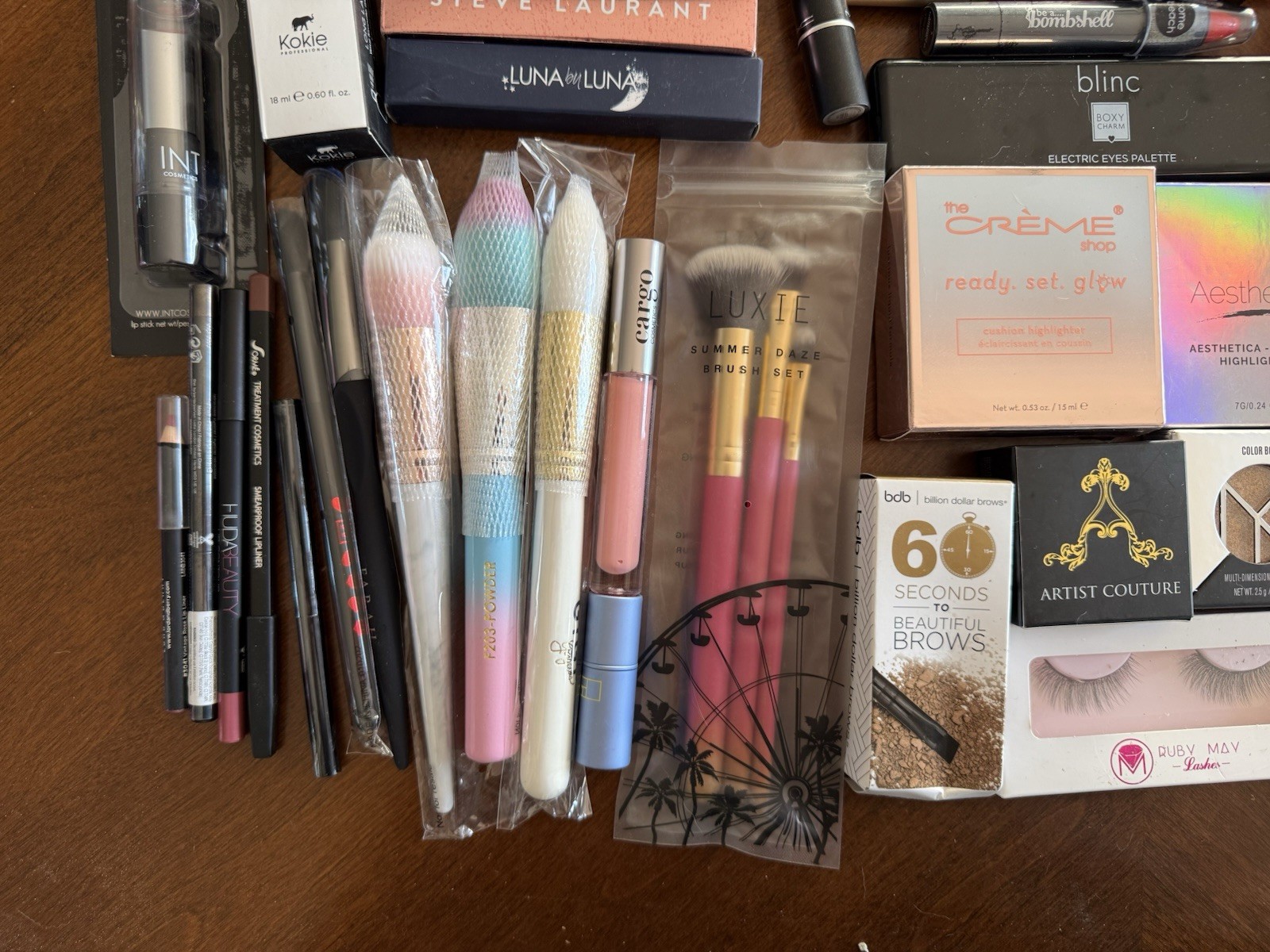 Massive Make Up Lot, Versace, Gucci, Giorgio Armani, Large Bundle! 100+ Items!