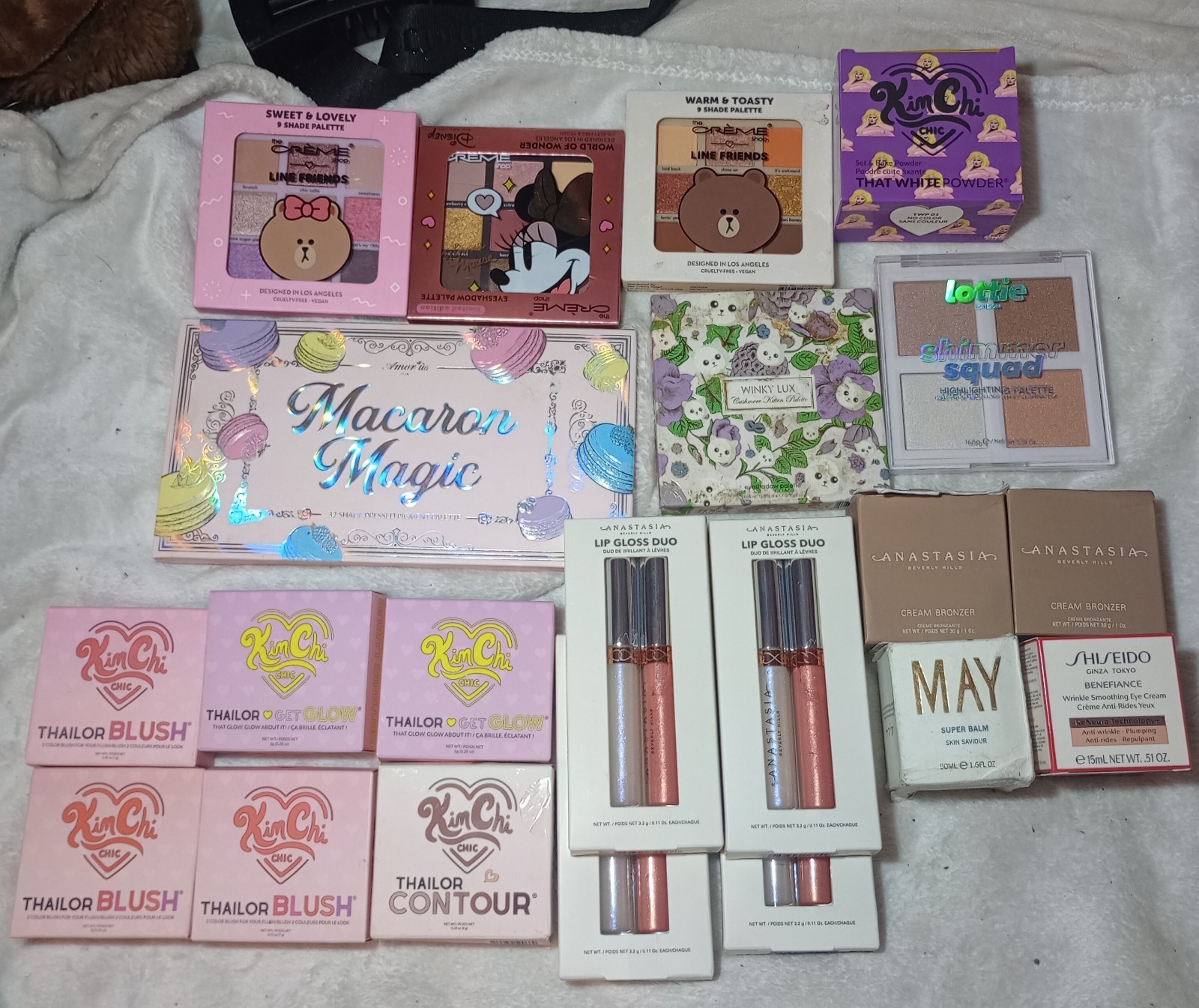 AFFORDABLE MAKEUP (READ DESCRIPTION)