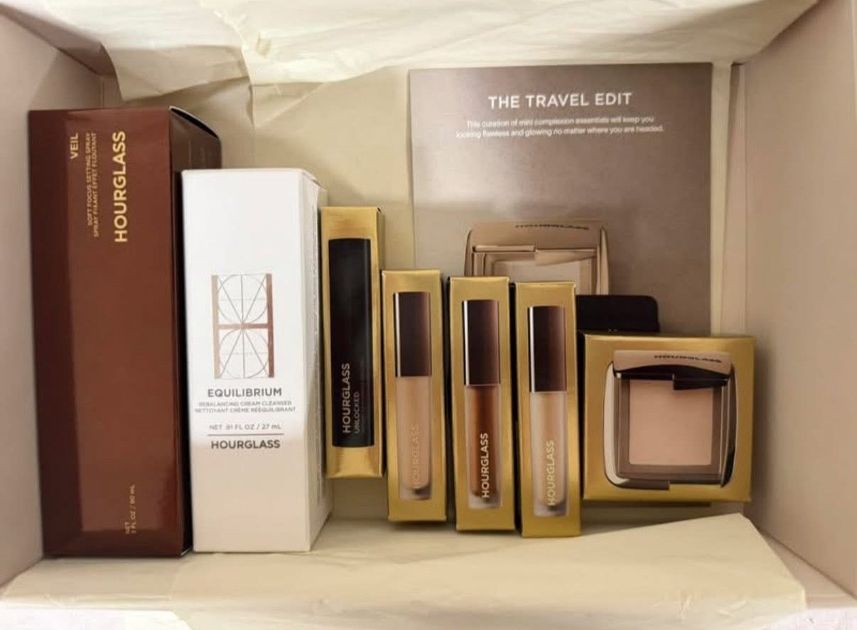 Hourglass Cosmetics 7 Piece Set
