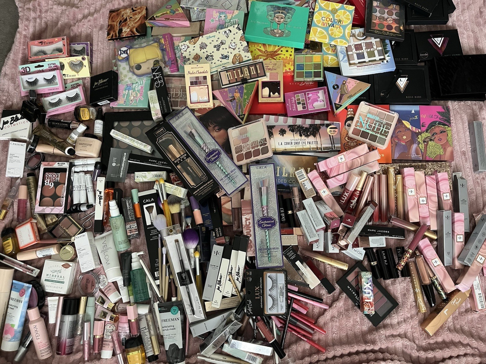 27-piece Name Brands Lot fun mixed makeup skincare body care & more
