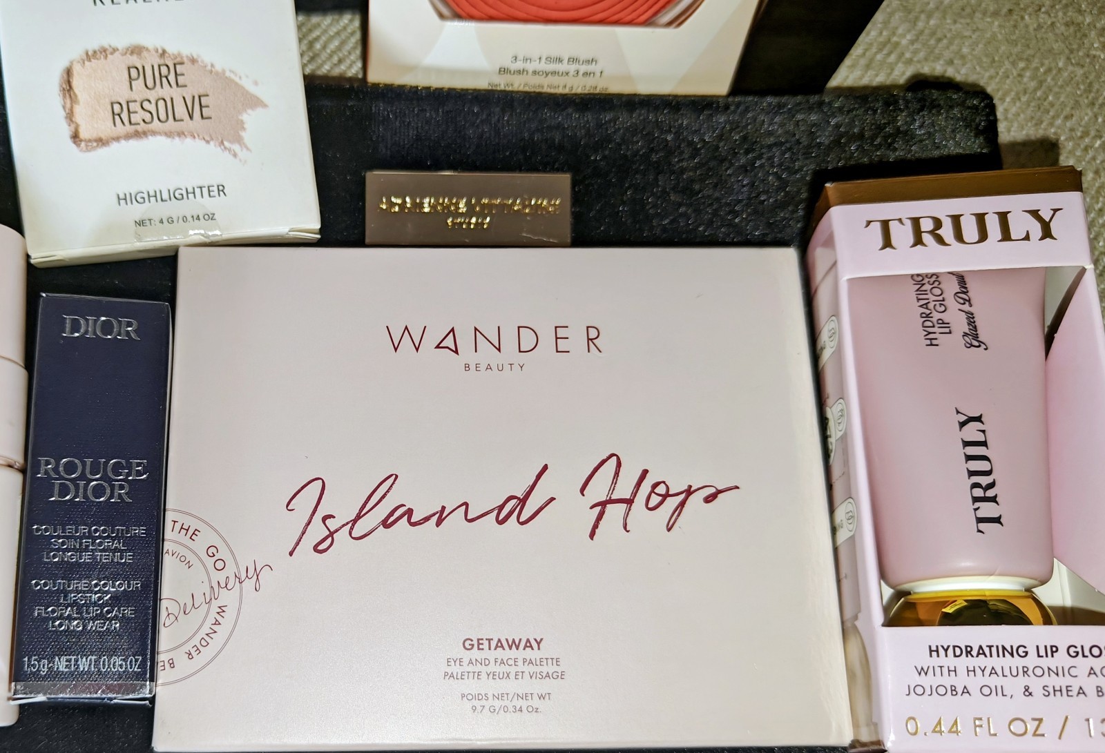 Beauty Bundle Feat: Morphe, Tarte,Wander,Dior,CT,Truly+ Valentino Voce Viva 10ml