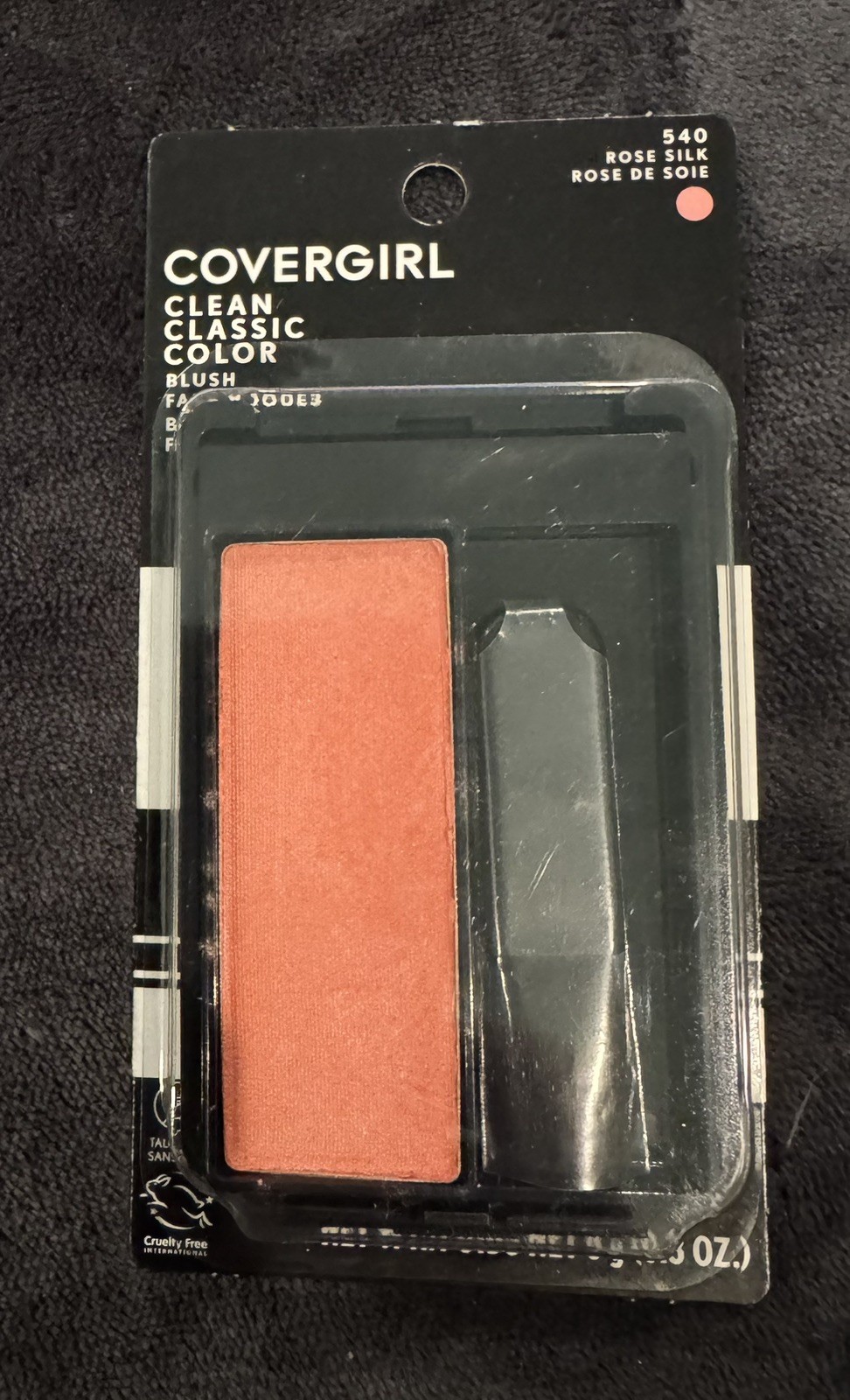 Lot of 4 Covergirl Makeup Items, Mascara, Powder and Blush, With a Bag