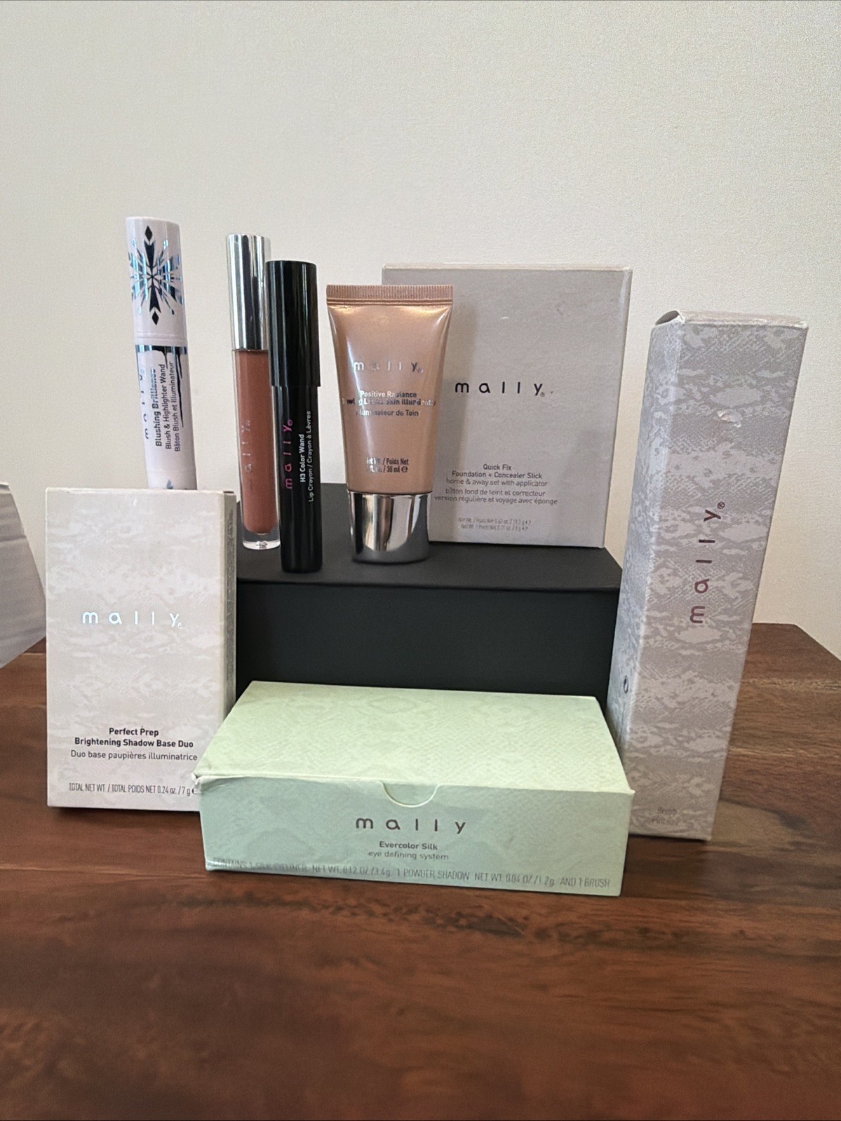 LOT X 8 🔥MALLY COSMETICS Beauty Bundle🔥Shadow Kit/Tint/Mascara/Make-Up Brush