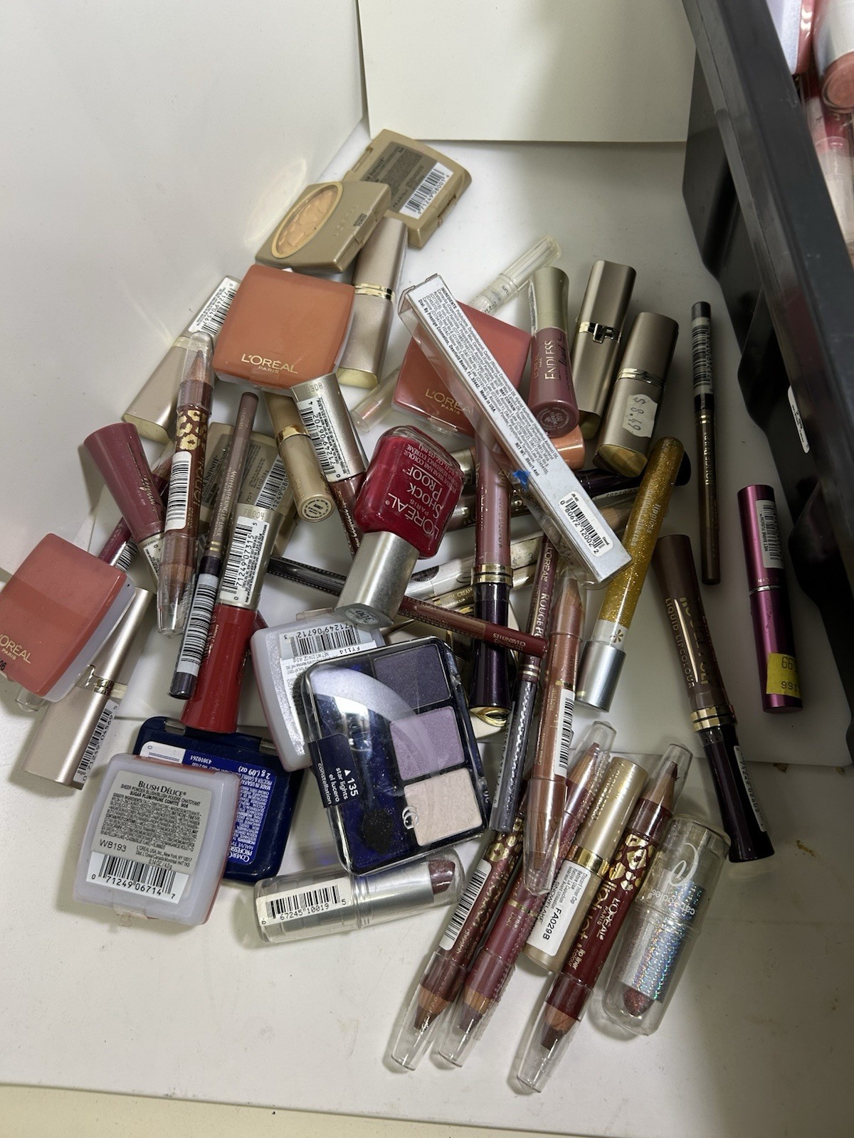 Beauty Name Brand Makeup Mixed Lot 20 Items REVLON-MAYBELLINE-L’Oréal NEW SEALED
