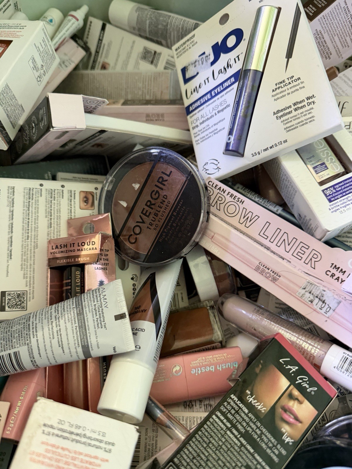 NEW Makeup, Health, Beauty Cosmetics Bundle Lot – 100 Pieces Assorted Wholesale