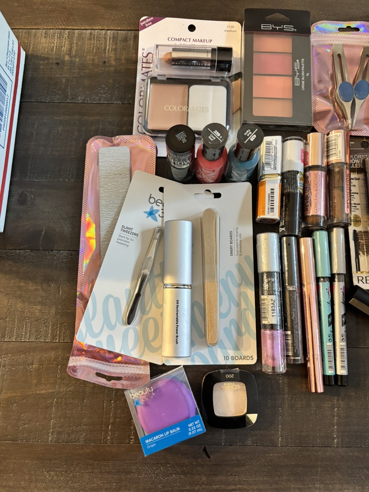 25 Assorted Full Size Mixed Makeup & Beauty Lot- As seen in photos- Box 608