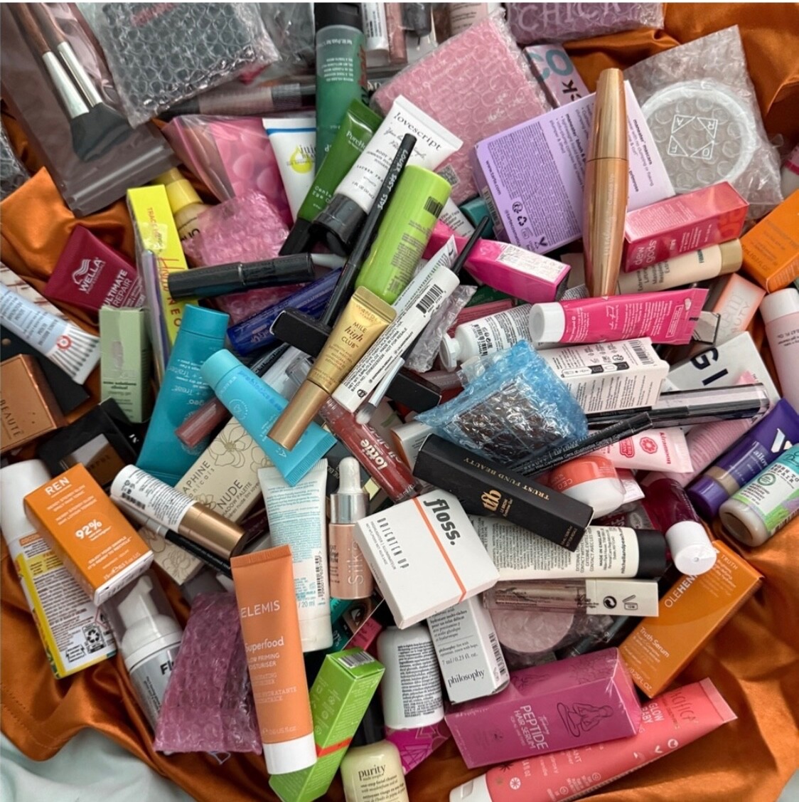 Beauty Mixed Mystery Box! Random 12 piece makeup, skin, hair, brushes, etc…