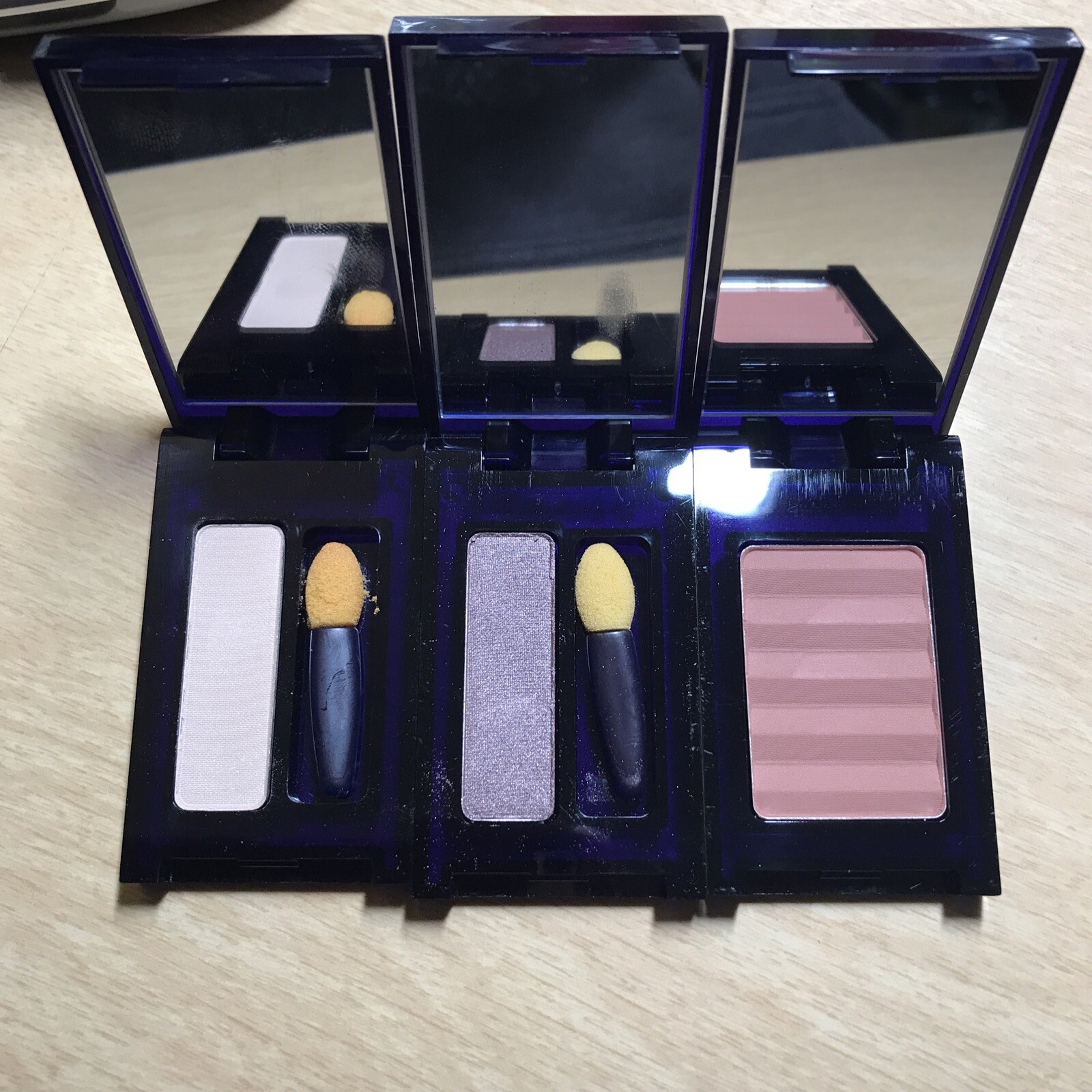 Estée Lauder Makeup Smokey, Light Auburn, Shadows + True Sand Blush Lot Of 3