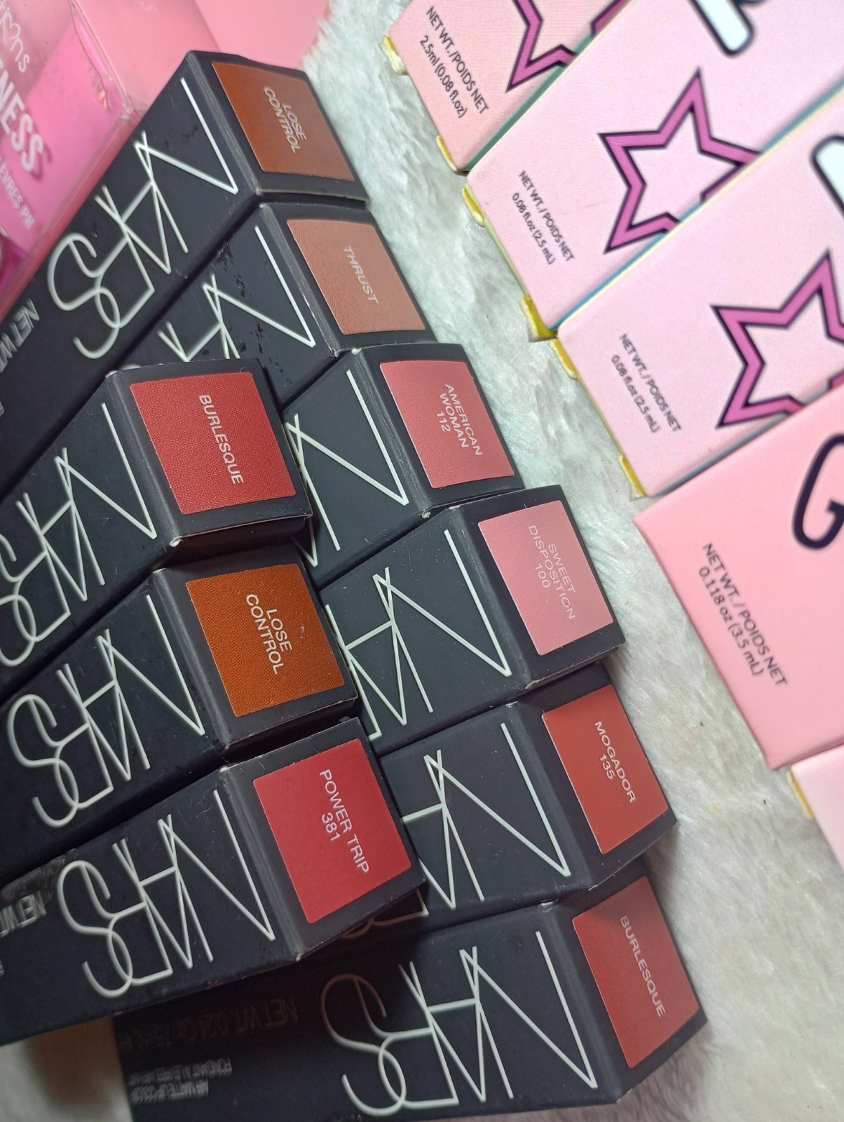 AFFORDABLE MAKEUP (READ DESCRIPTION)