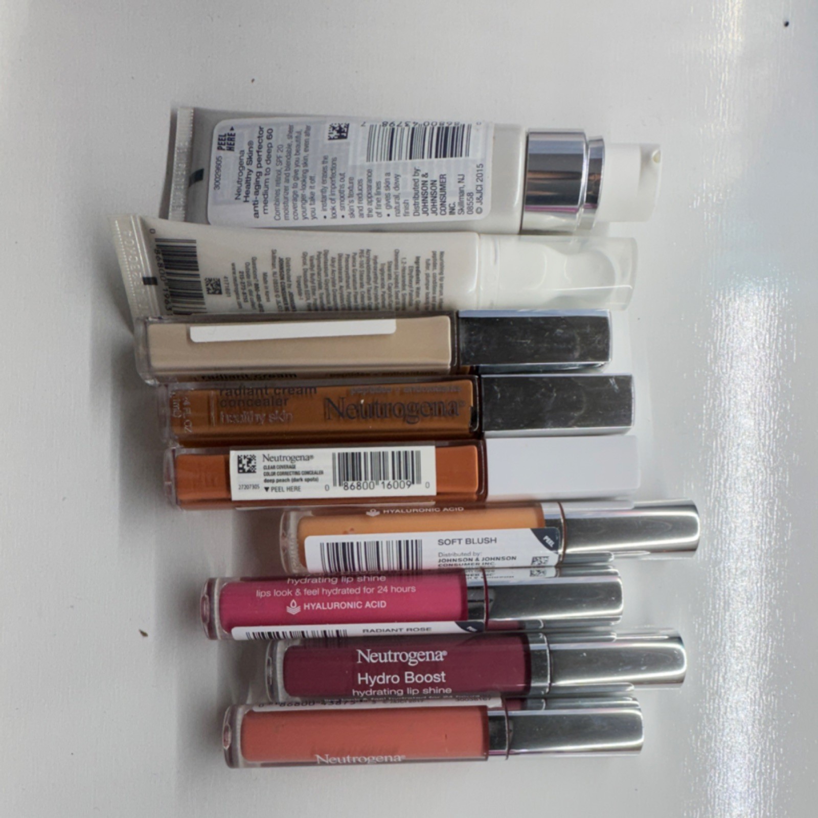 Neutrogena Full Size Makeup Lot – Hydro Boost, Radiant Cream Concealer