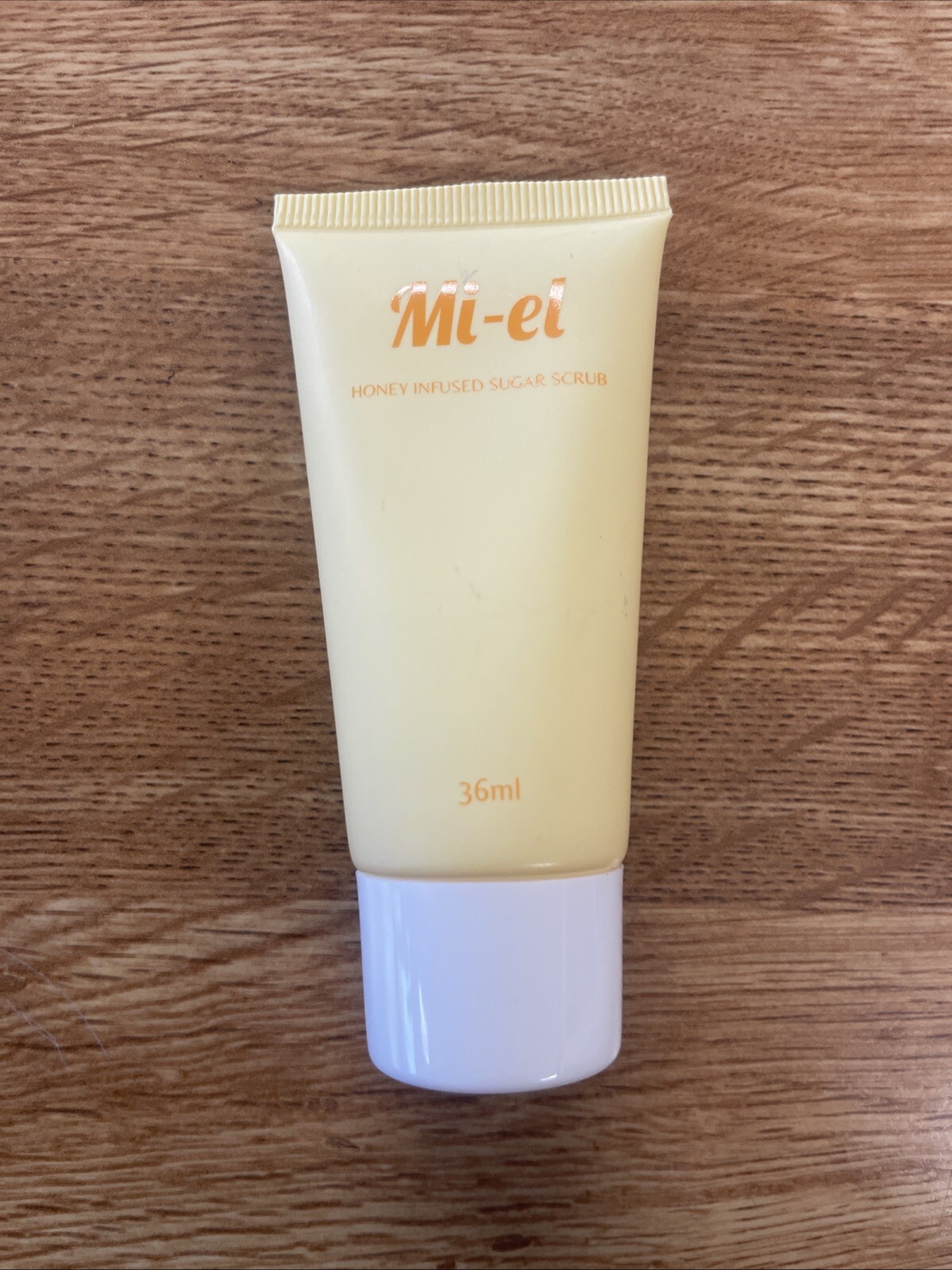 Lot of 4 travel/sample size – Makeup, Skin, and Beauty Items