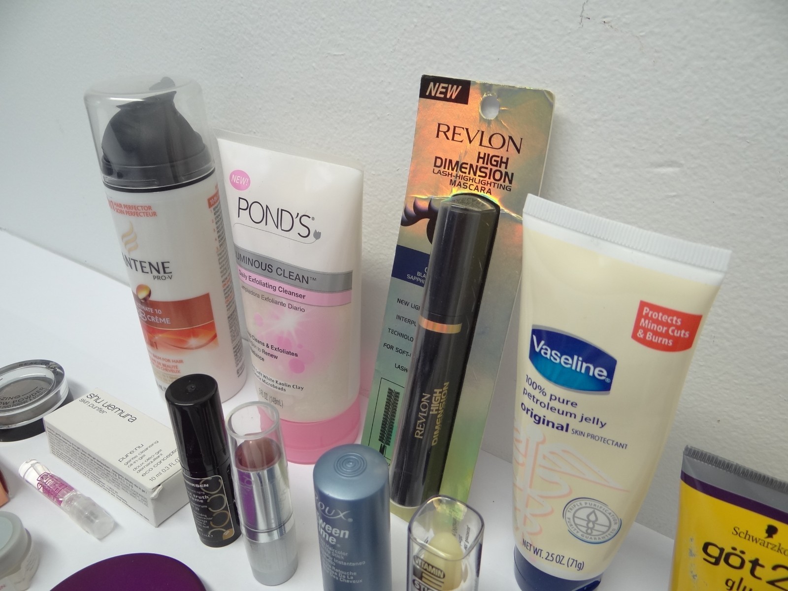 Mixed Lot of Women’s Revlon L’Oreal Pantene BB Crem Mascara Aveeno Maybelline