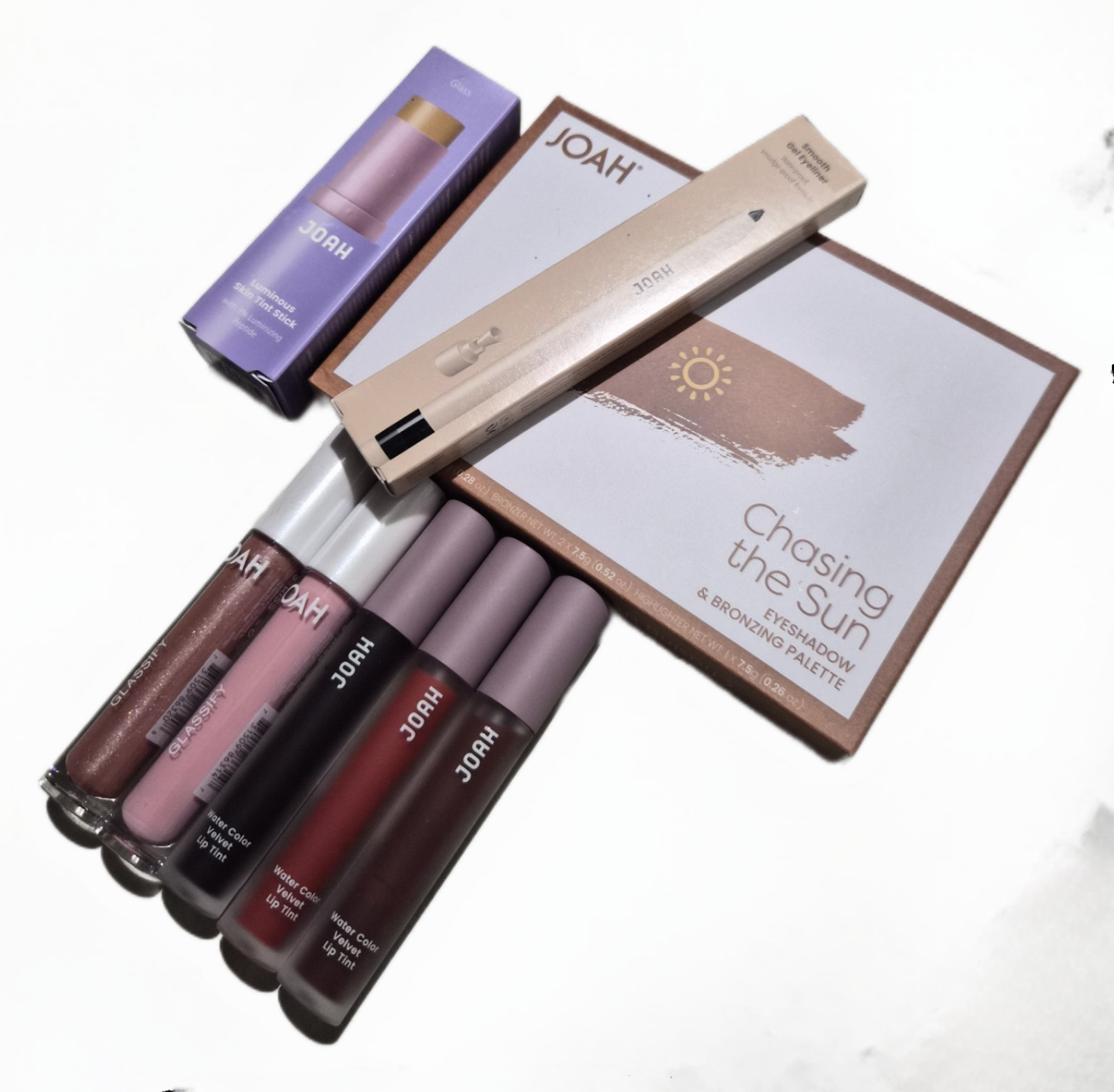 8 Pc Beauty Bundle Makeup Lot Bronzer Foundation Lip Color Eyeliner Shadow