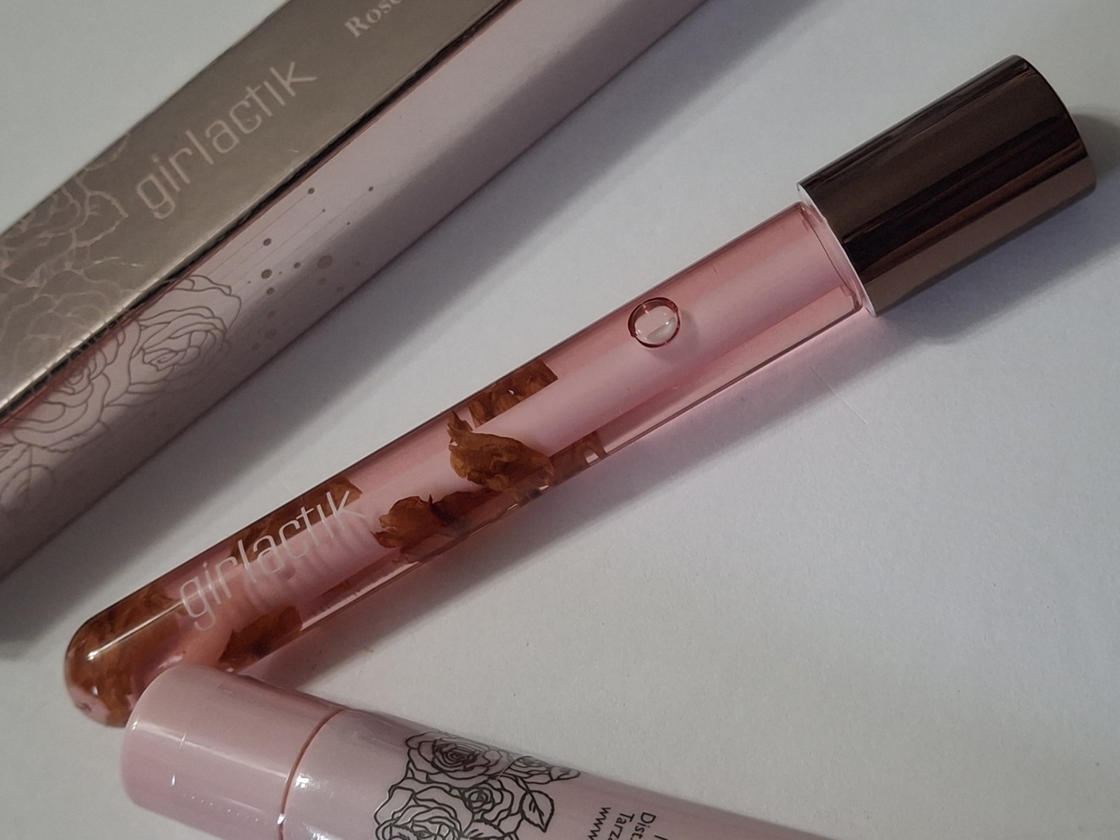 Girlactik 2‑in‑1 Tint Foundation F2Light & Rose Oil Petal Lip Gloss Yara Roll On