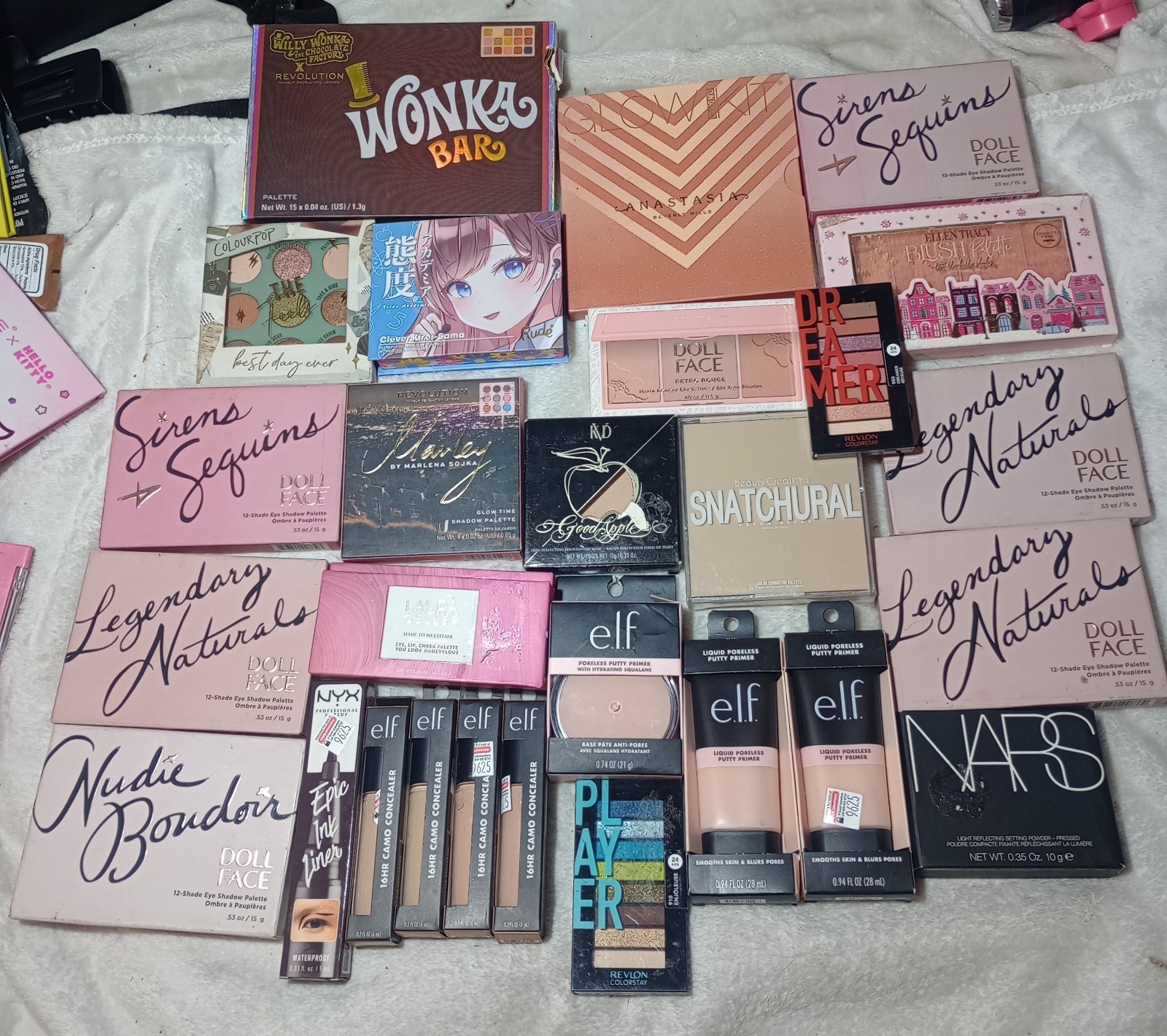 AFFORDABLE MAKEUP (READ DESCRIPTION)