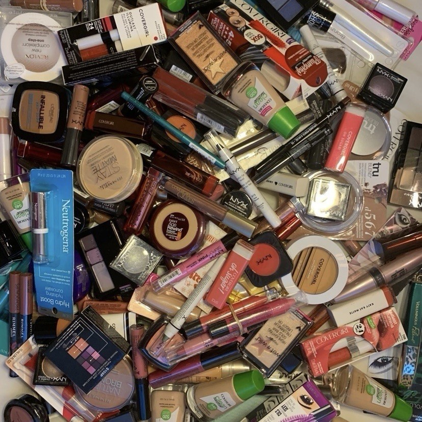 10 Pieces Makeup Bundle Lot