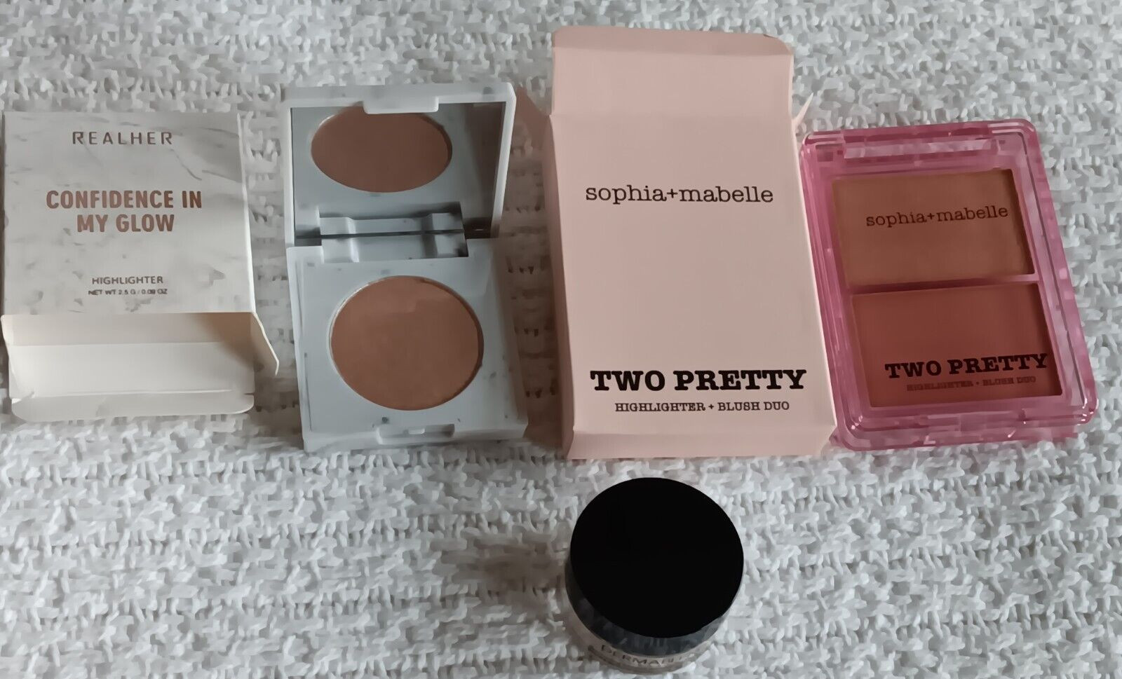 Sophia + Mabelle Realher Highlighter Blush Dermablend Prof Banana Powder Lot