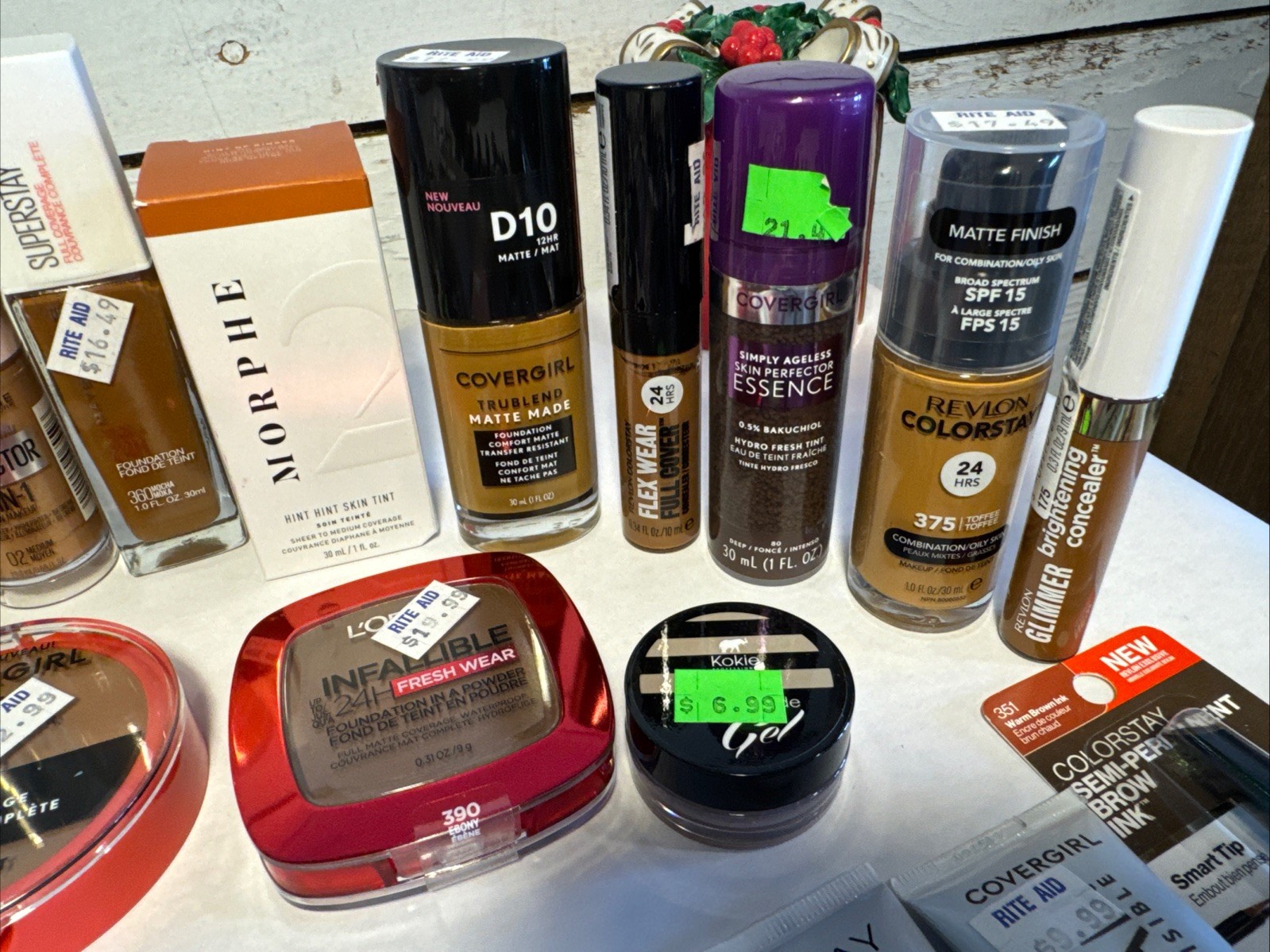 40 piece Wholesale Makeup Lot Covergirl L’OREAL Revlon Maybelline Almay & More!