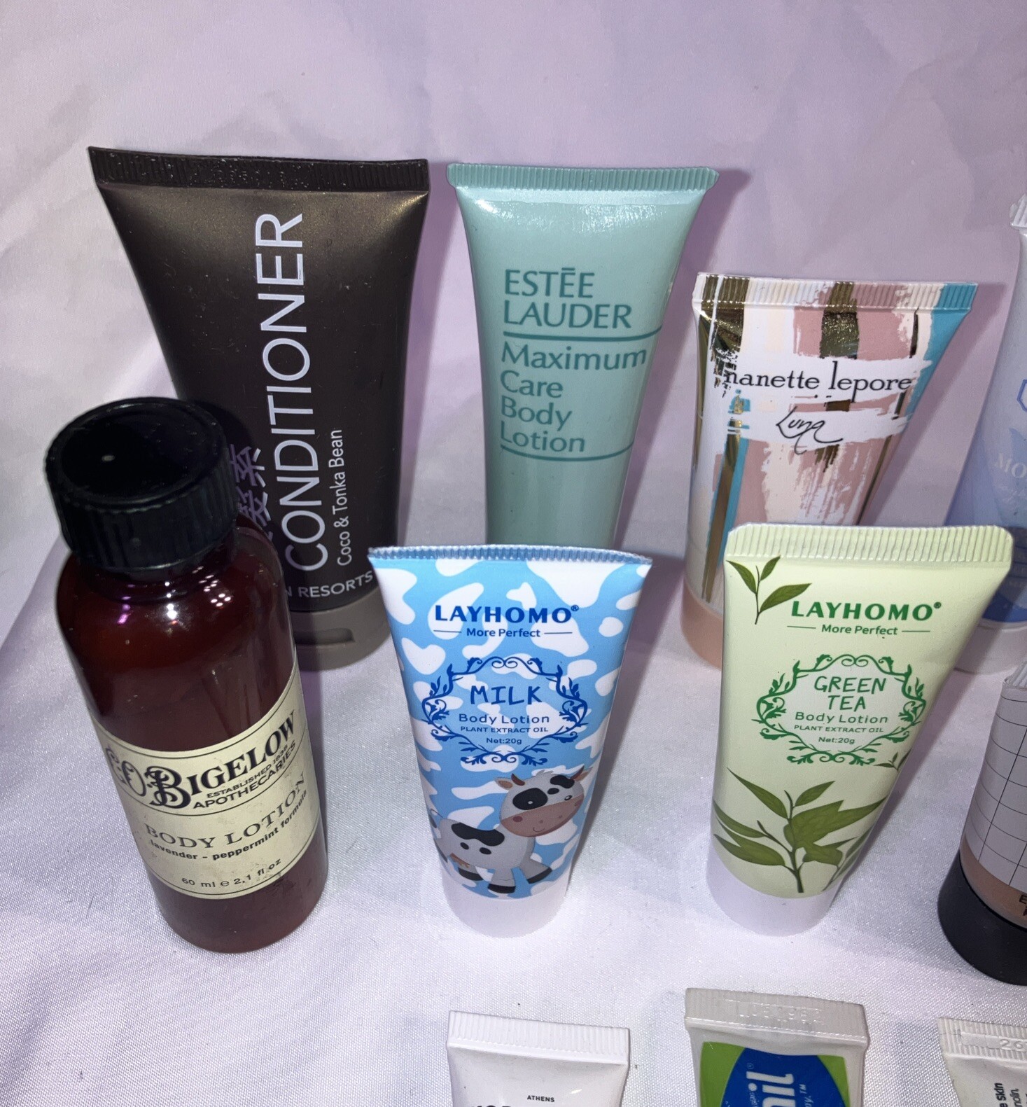 Health & Beauty Mix Products Lotions, Creams, 26- pc New.