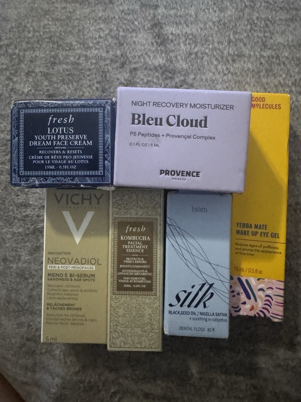 30 Pcs Lot SkinCare, Perfume & More – Philosophy, Clinique, Tom Ford, Estee ……