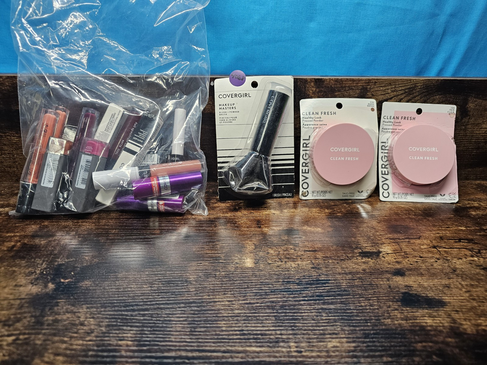Covergirl Makeup- Lot of 17 Pieces Pressed Powder, Lipstick See Pics