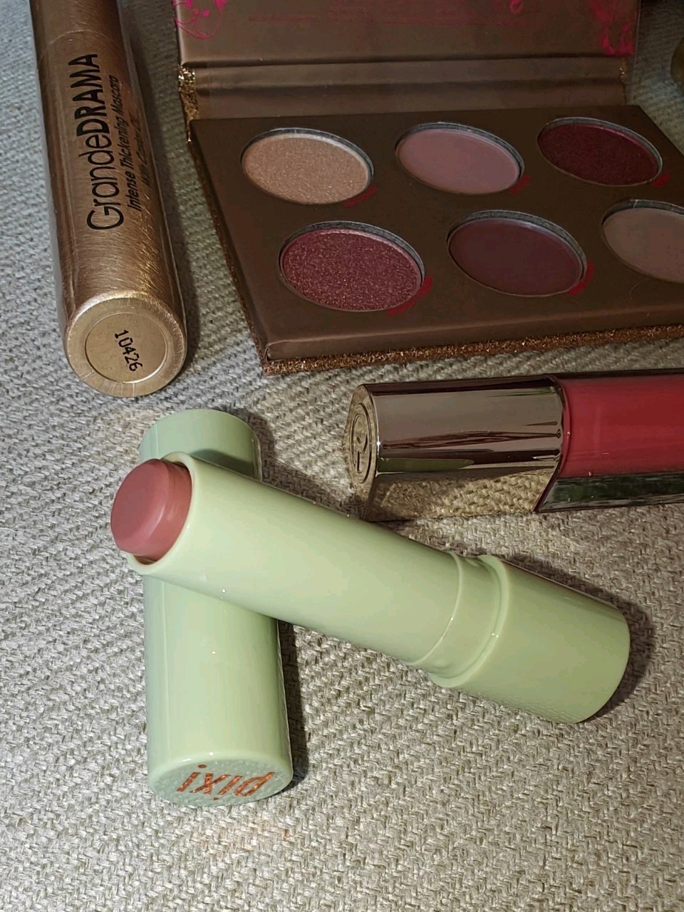 Big Beauty Bundle Feat: YSL, Thrive,Rare Beauty,Winkylux, Pixie,Too Faced, V&R +