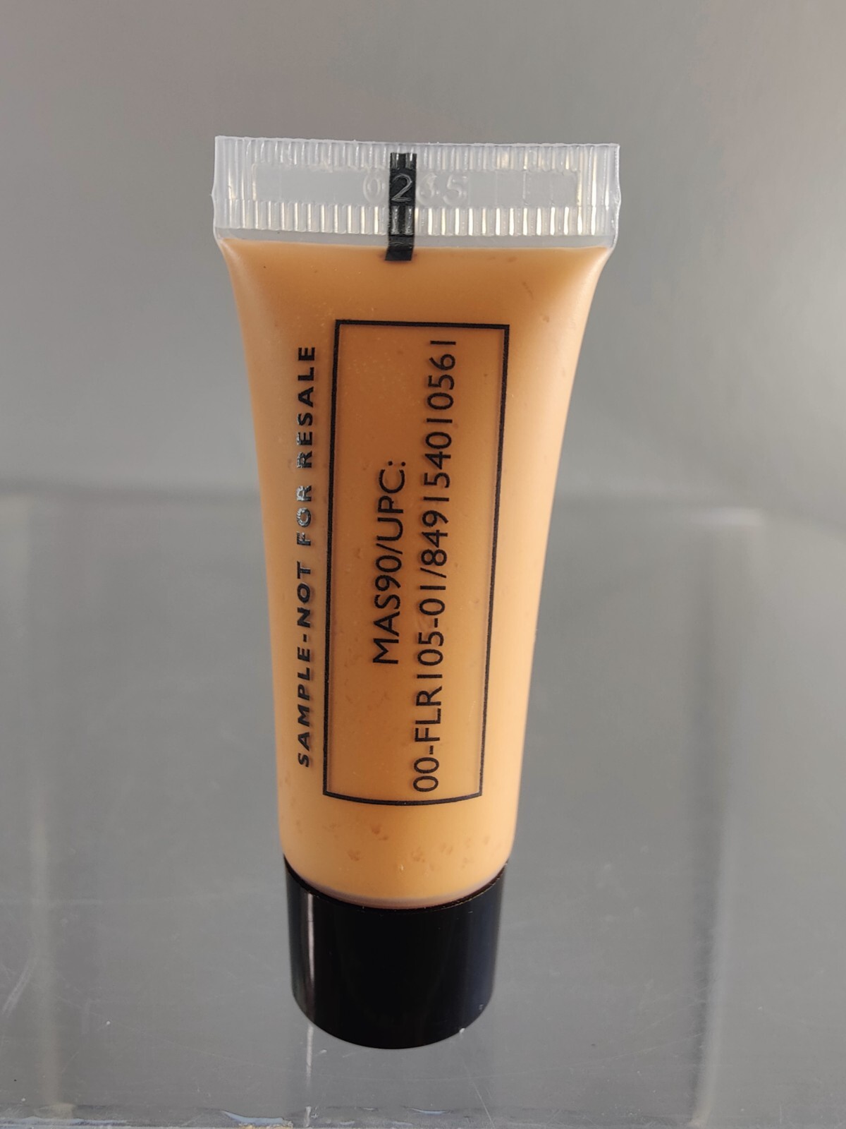 NEW LOT OF 3 LAURA GELLER BAKED LIQUID FOUNDATION & LIP LINER TRAVEL/SAMPLE SIZE