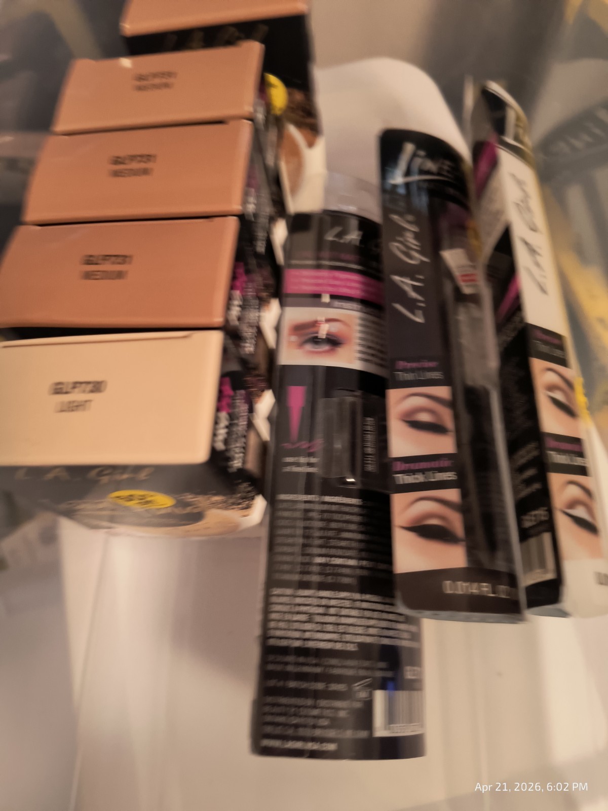 25 Piece Beauty Makeup Lot Face Lips Eyes Revlon Almay LA Girl Revolution Joah++