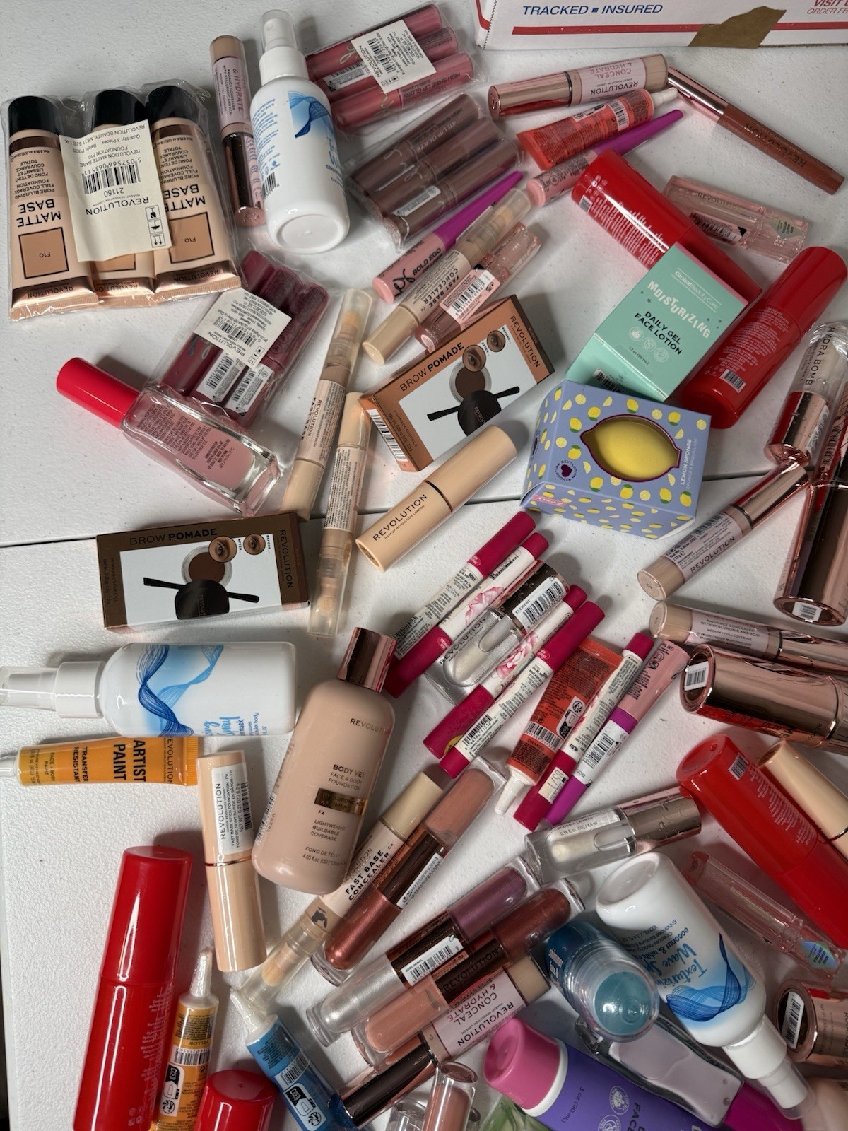 makeup box sorted (100) mixed box with 80% revolution makeup