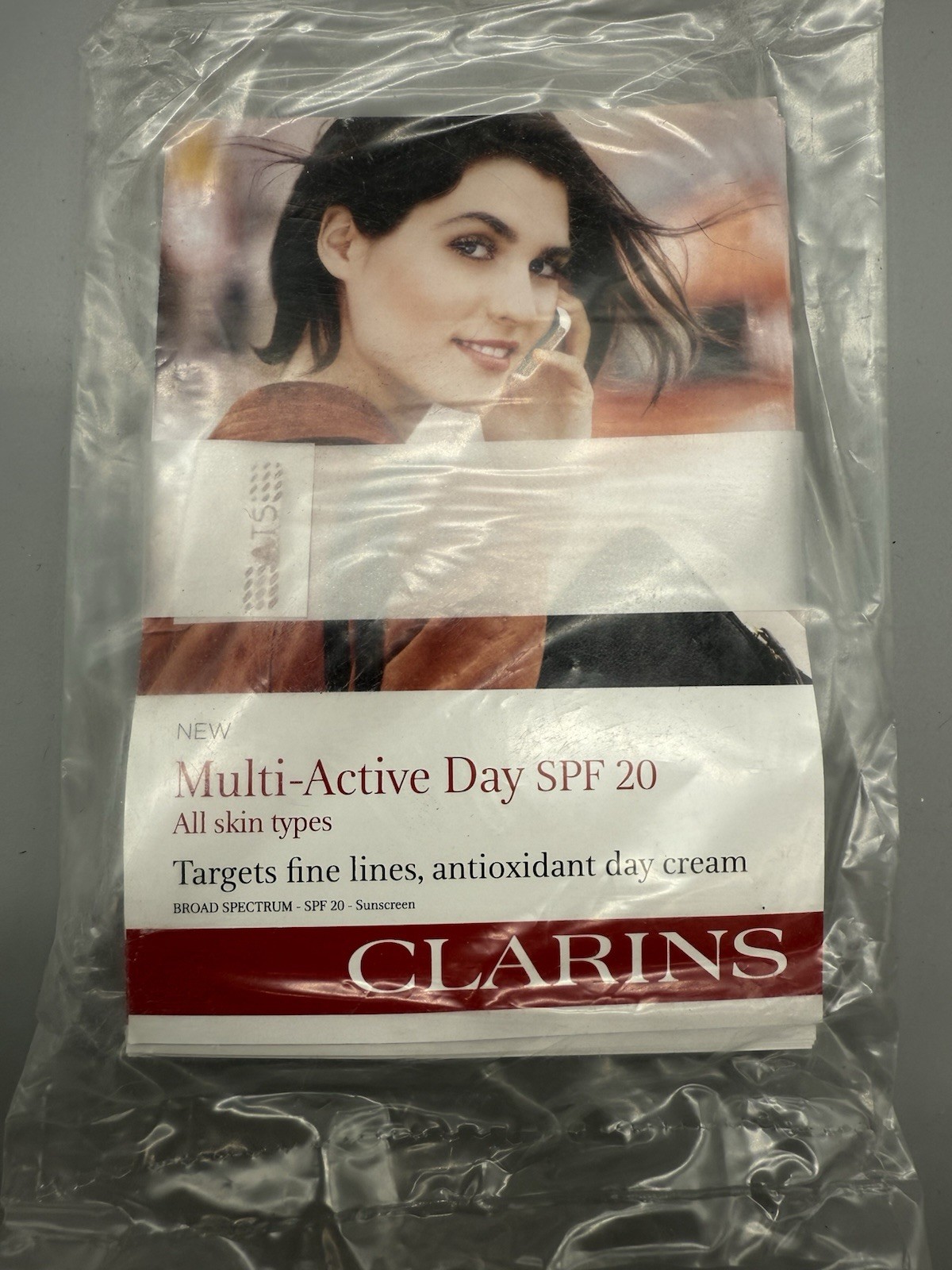 WHOLESALE LOT OF 55 MIXED/ASSORTED CLARINS PARIS BEAUTY PRODUCTS