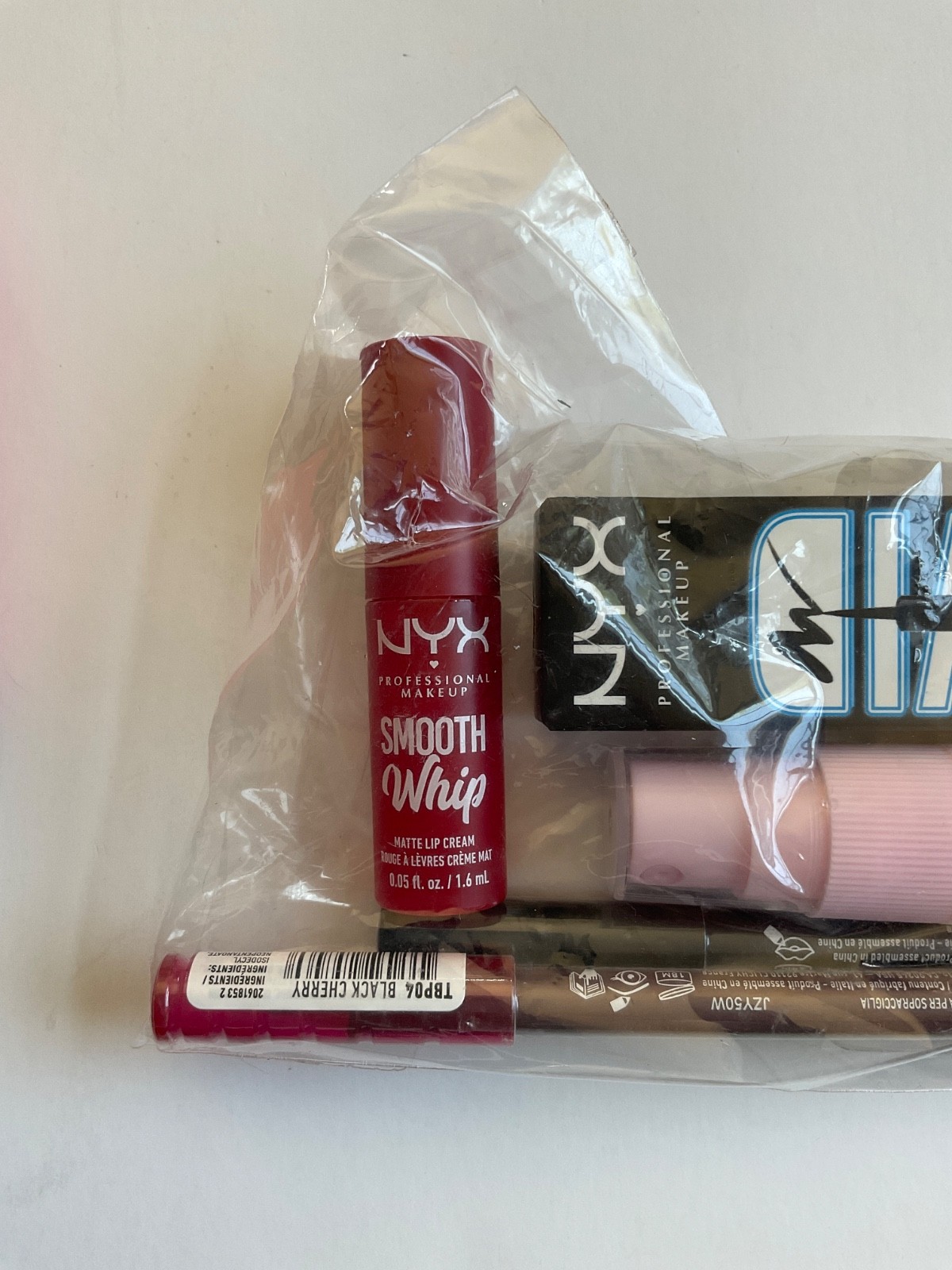 NYX Cosmetics 6 Pc. Makeup Blush Eye Liner Lip Liner Spray Set Bundle NEW