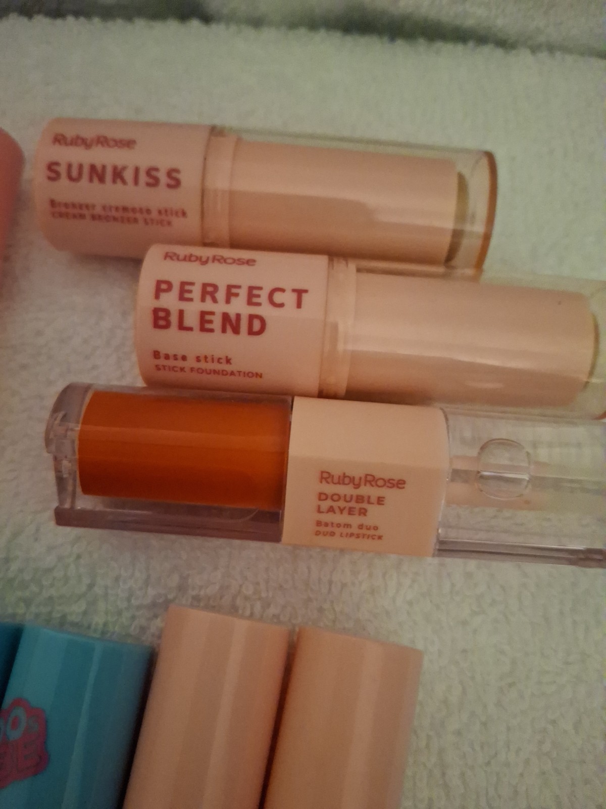 Makeup Lot- 13 Pieces Lips Cheeks Eyes Face