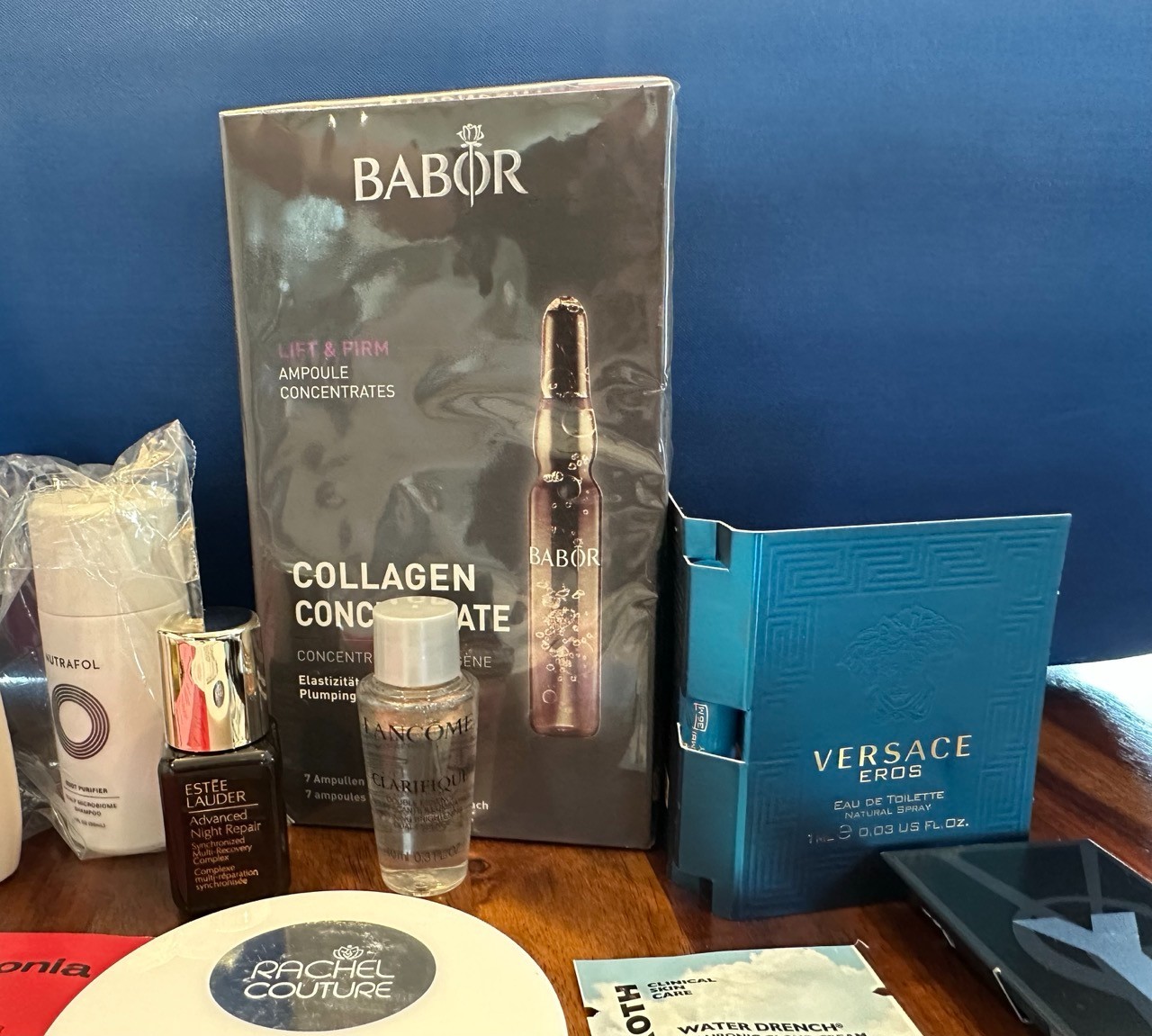 Makeup Skincare Hair Beauty Perfume Sample Lot Z w/some Deluxe 50 Pieces Luxury