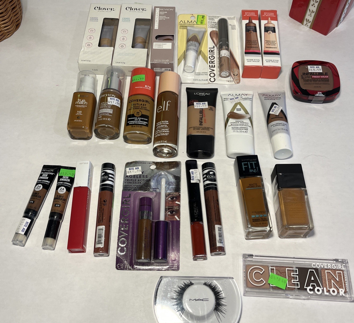 26 piece Wholesale Makeup Lot Covergirl L’OREAL Revlon Maybelline Almay Make-Up