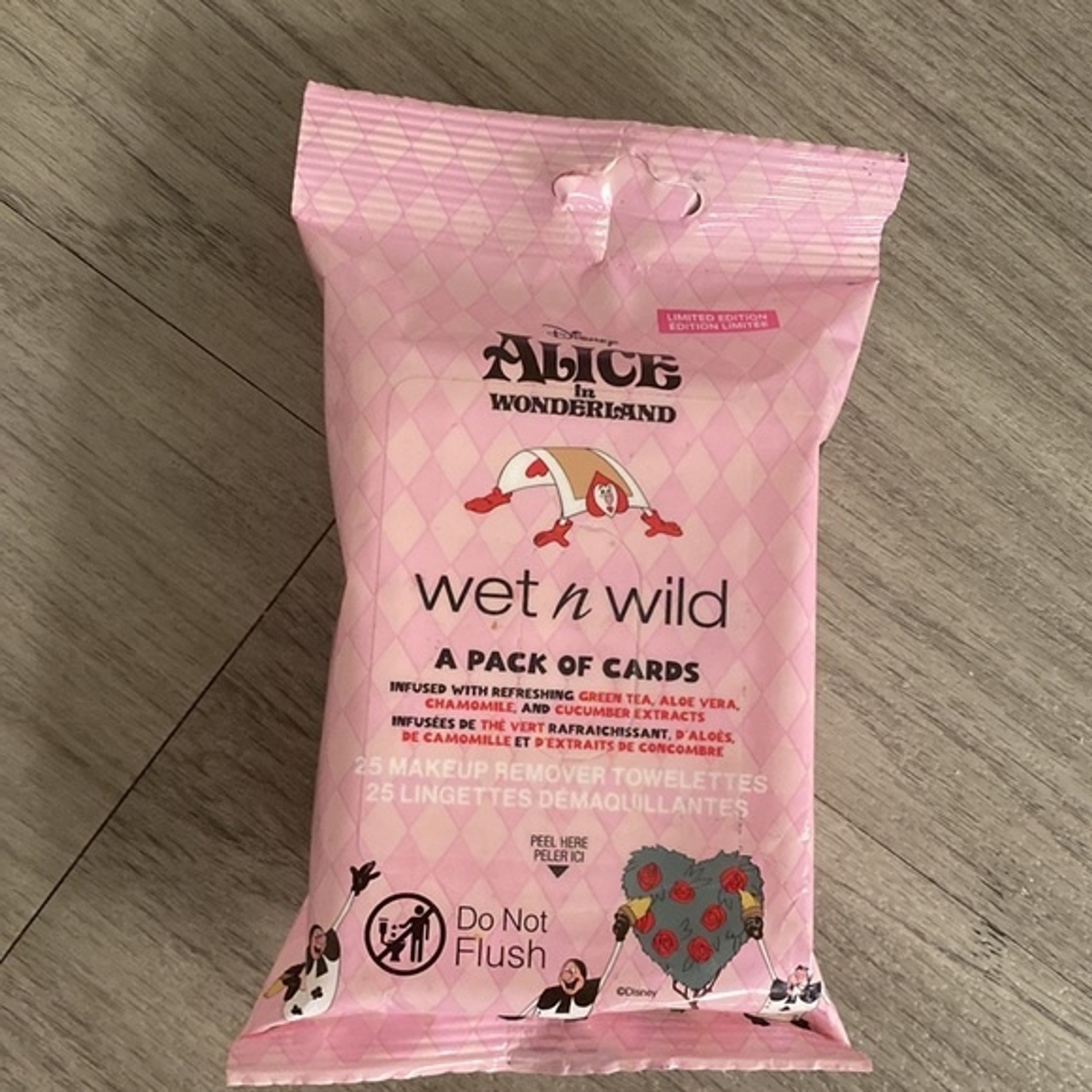 NWT Wet n Wild Alice In Wonderland Medium Lot 5 Piece Make Up Cosmetic Set