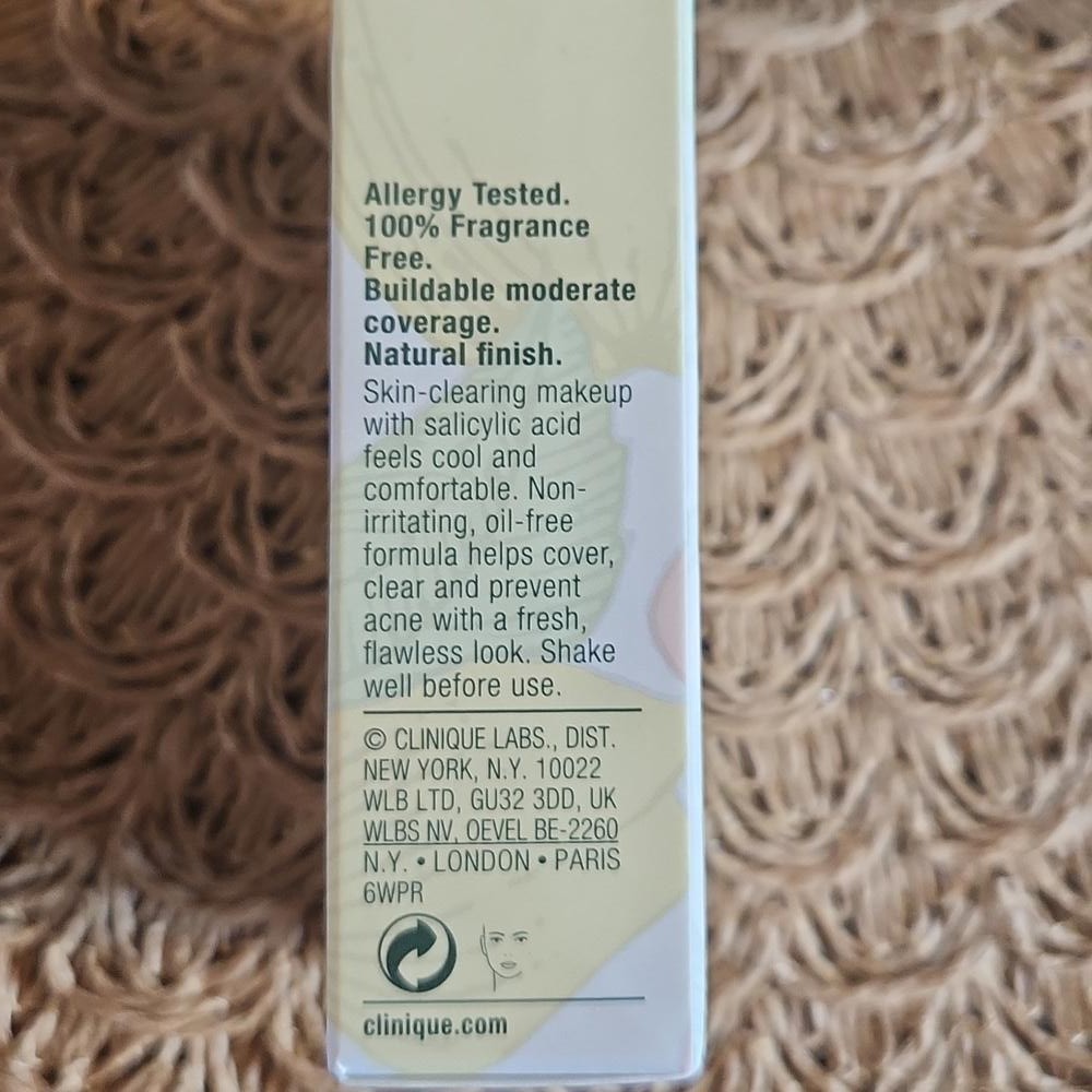 Clinique Acne Solutions Liquid Makeup *CN90/Sand 1 fl.oz.