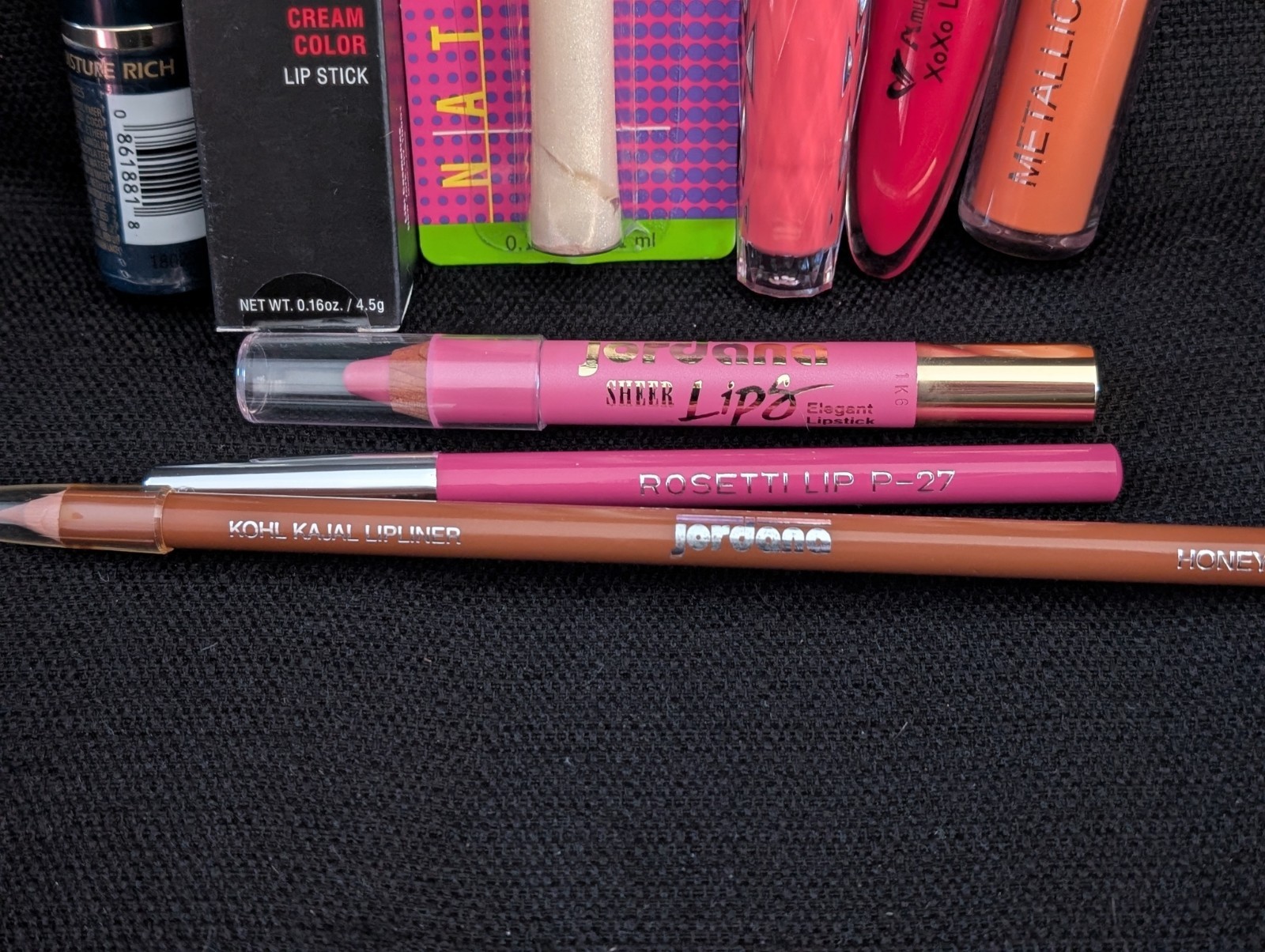 Assorted LIP MAKEUP BEAUTY Bundle Lot-12 PCS-New/VTG/Discontinued-Lot5