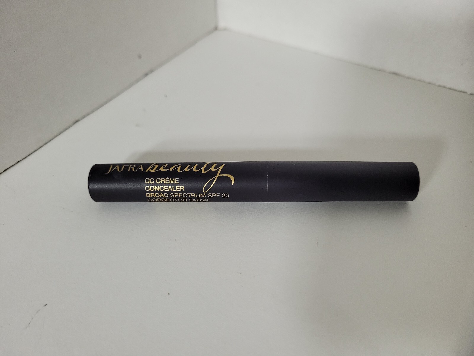 Collection of JAFRA Makeup, Lot Of 14 Items