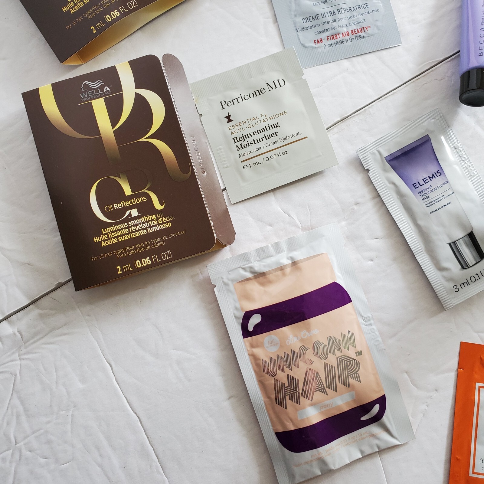 Lot of 20+ Deluxe/Travel/Sample Sized (Hair/Skin/Makeup/Perfume) Beauty Products