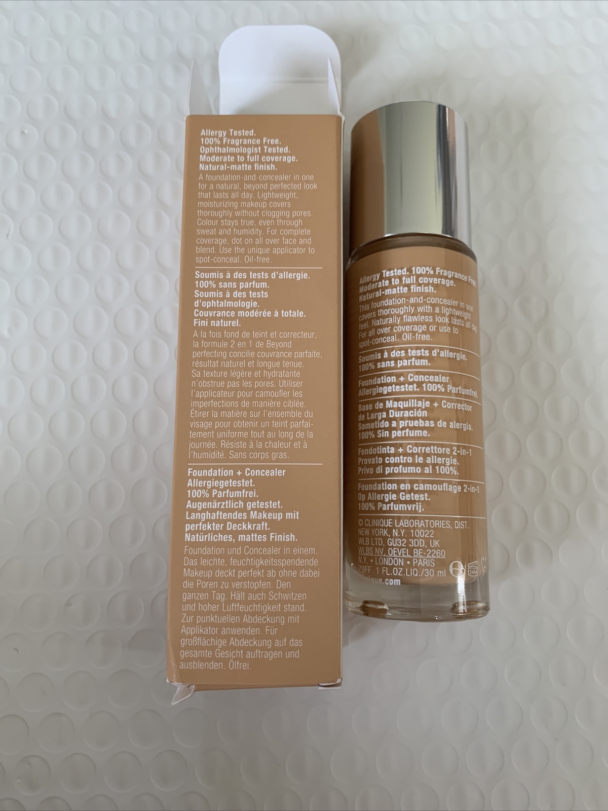 Clinique Beyond Perfecting Foundation+concealer (wn 22 Ecru) 1 oz/30ml