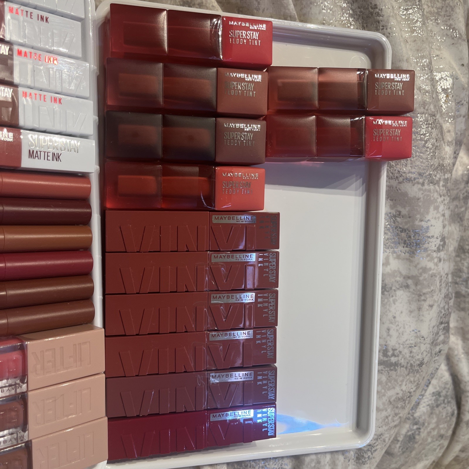 NEW Maybelline Lip Makeup Lot 29 Pc SuperStay Vinyl Matte Teddy Lifter Gloss