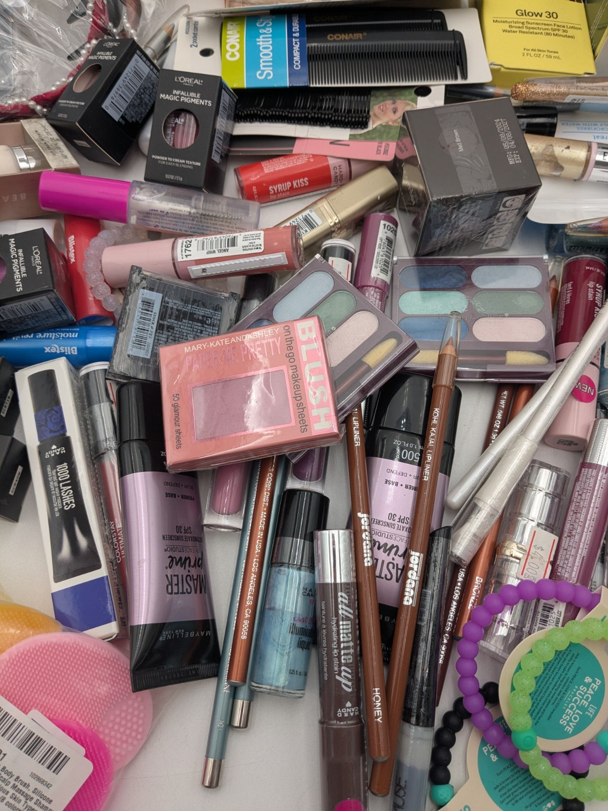 Makeup, Hair and Beauty Set of 130 items. You receive everything in photos! 4