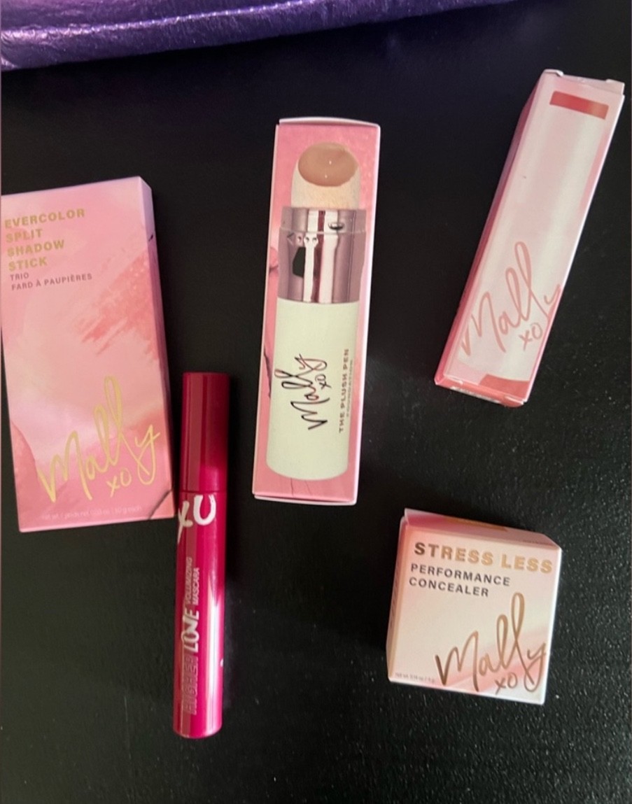 Mally Beauty MEDIUM TONE bundle with Blush Crush cosmetic bag 6 Pcs ALL NIB
